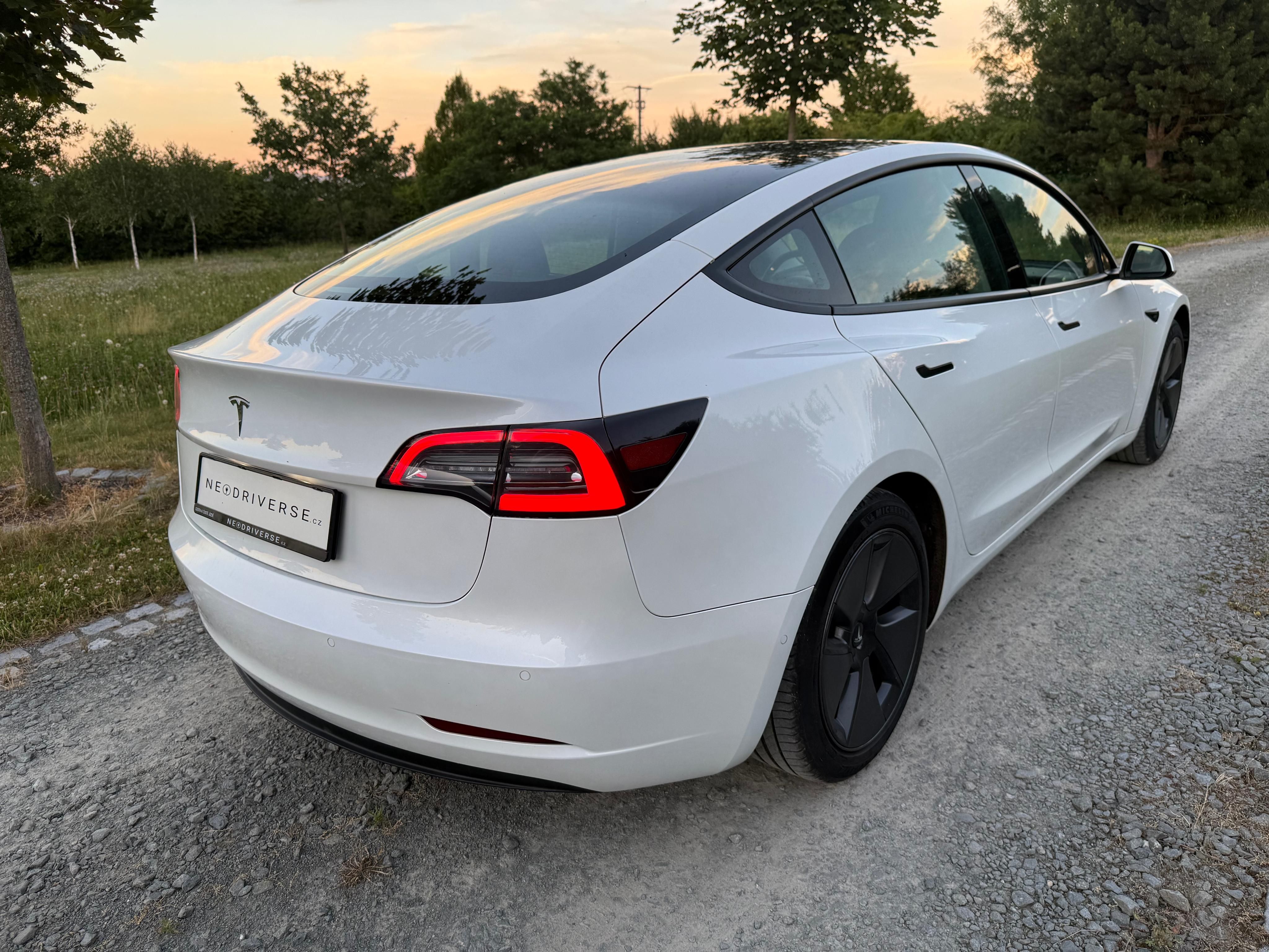 Tesla Model 3, Std Range Plus 55kWh, SoH 83% - fotka 3