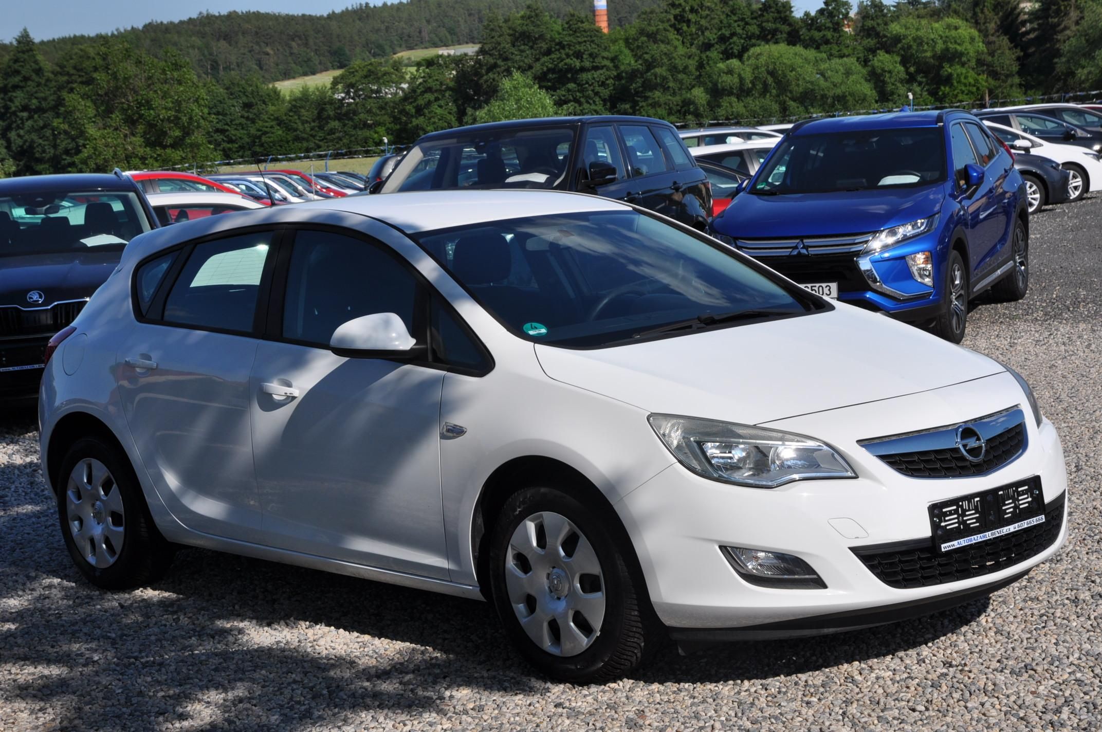 Opel Astra, 1.4i 16V 74kW 5dv. - fotka 2