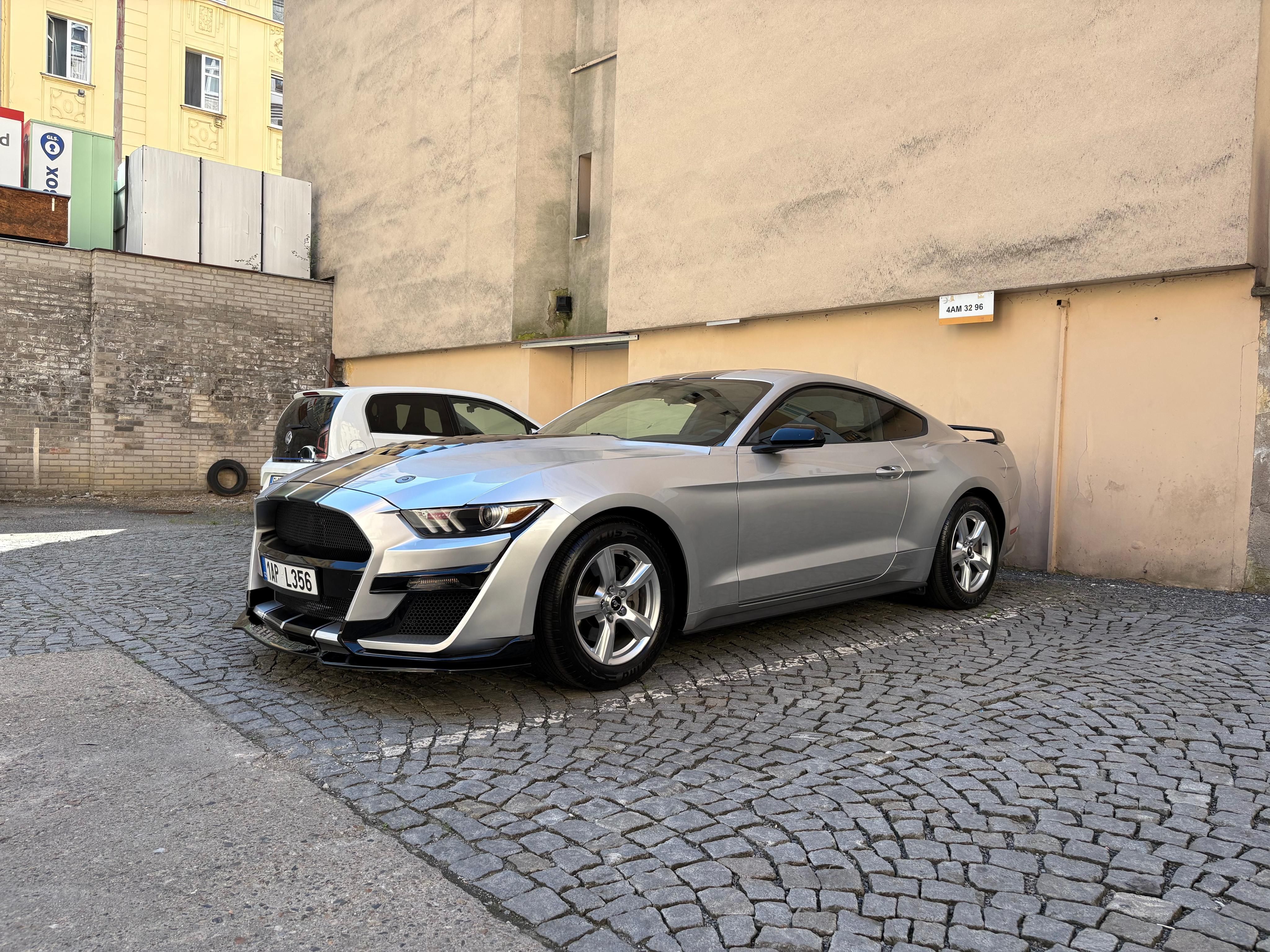 Ford Mustang, Ford Mustang 3.7 V6 - fotka 2