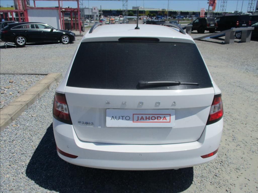 Škoda Fabia, 1,0 TSI, klima,servis,DPH,CZ, - fotka 6