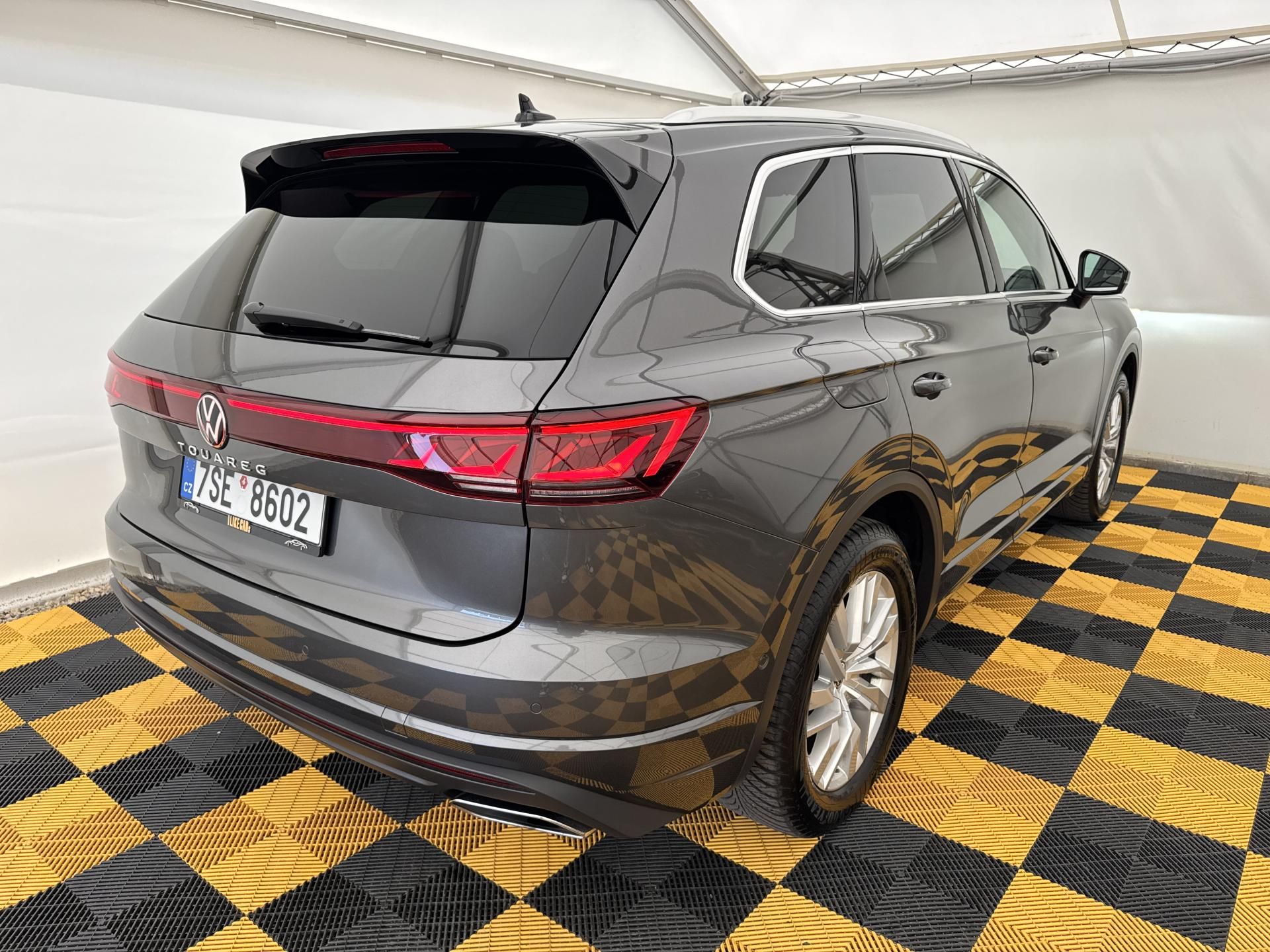 Volkswagen Touareg, 3.0Tdi*1-MAJ*DPH*ELEGANCE* - fotka 5