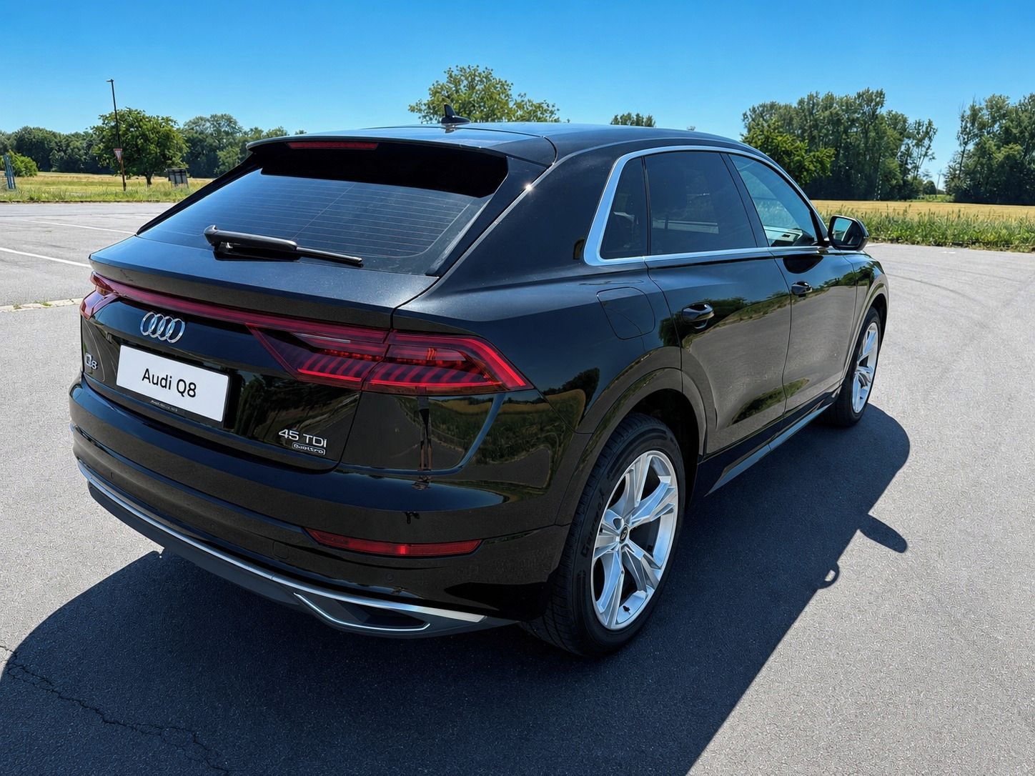 Audi Q8, Audi Q8 45 TDI quattro, Matrix - fotka 3