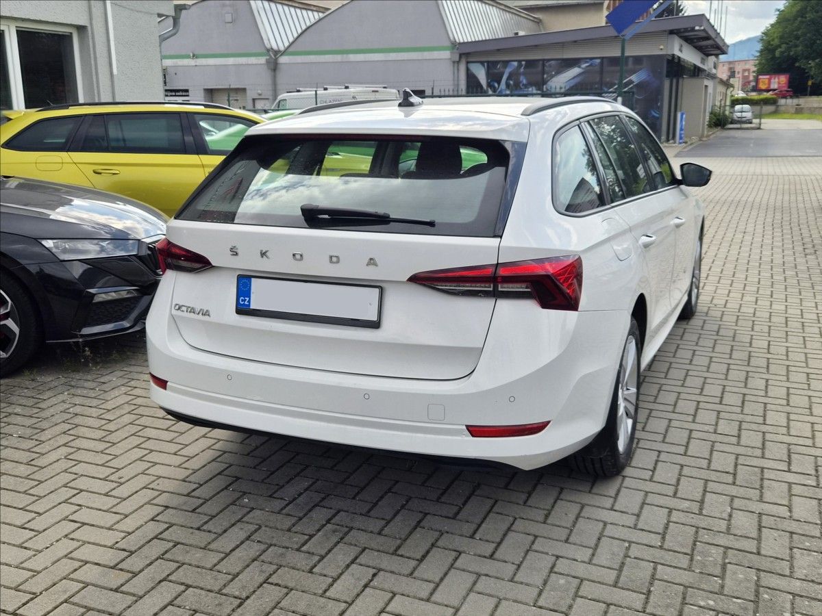 Škoda Octavia, 2,0 TDi AMBITION *VYHŘ.SEDAČKY - fotka 3