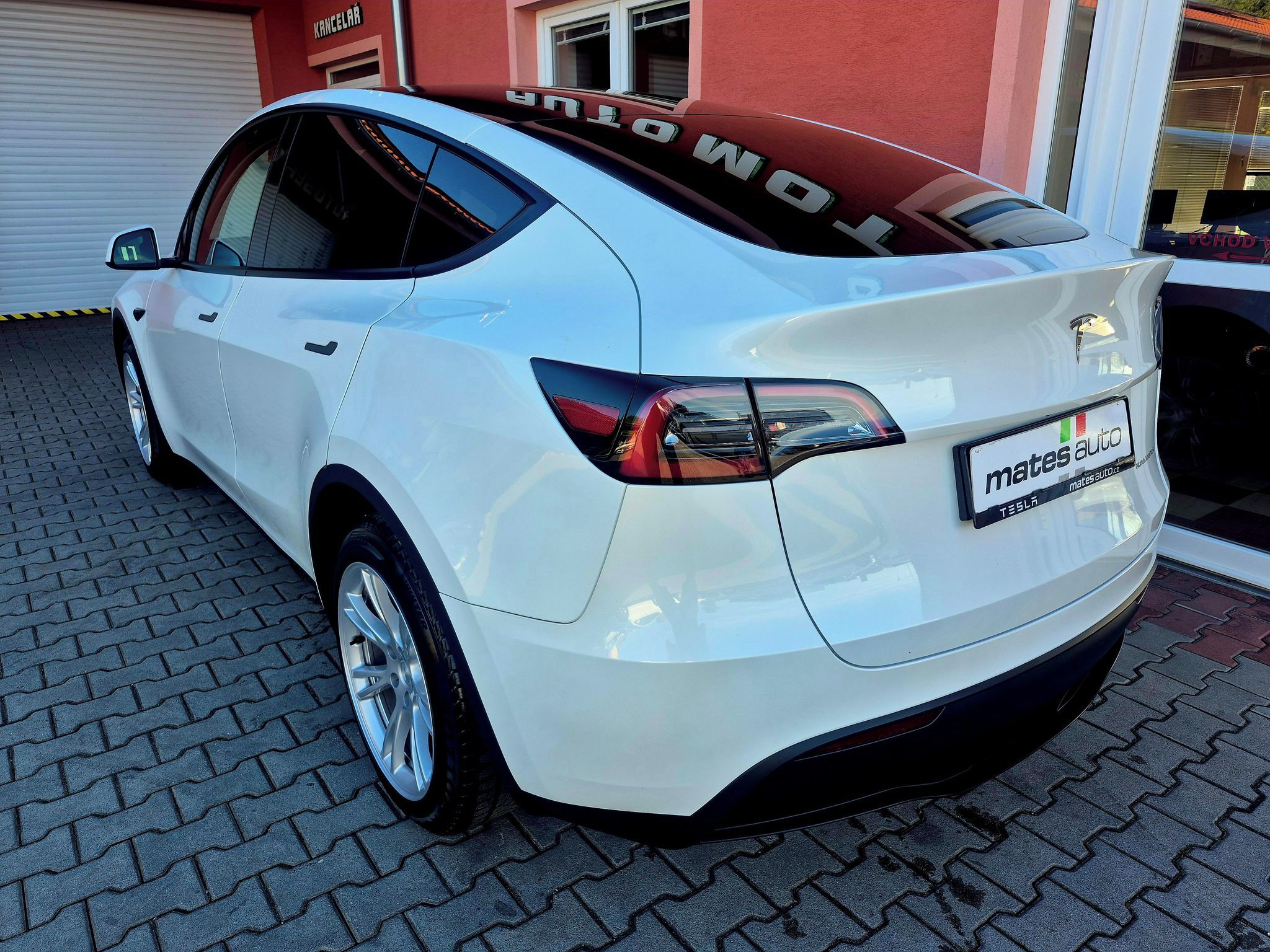 Tesla Model Y, Long Range Dual Motor, SOH 92, - fotka 3