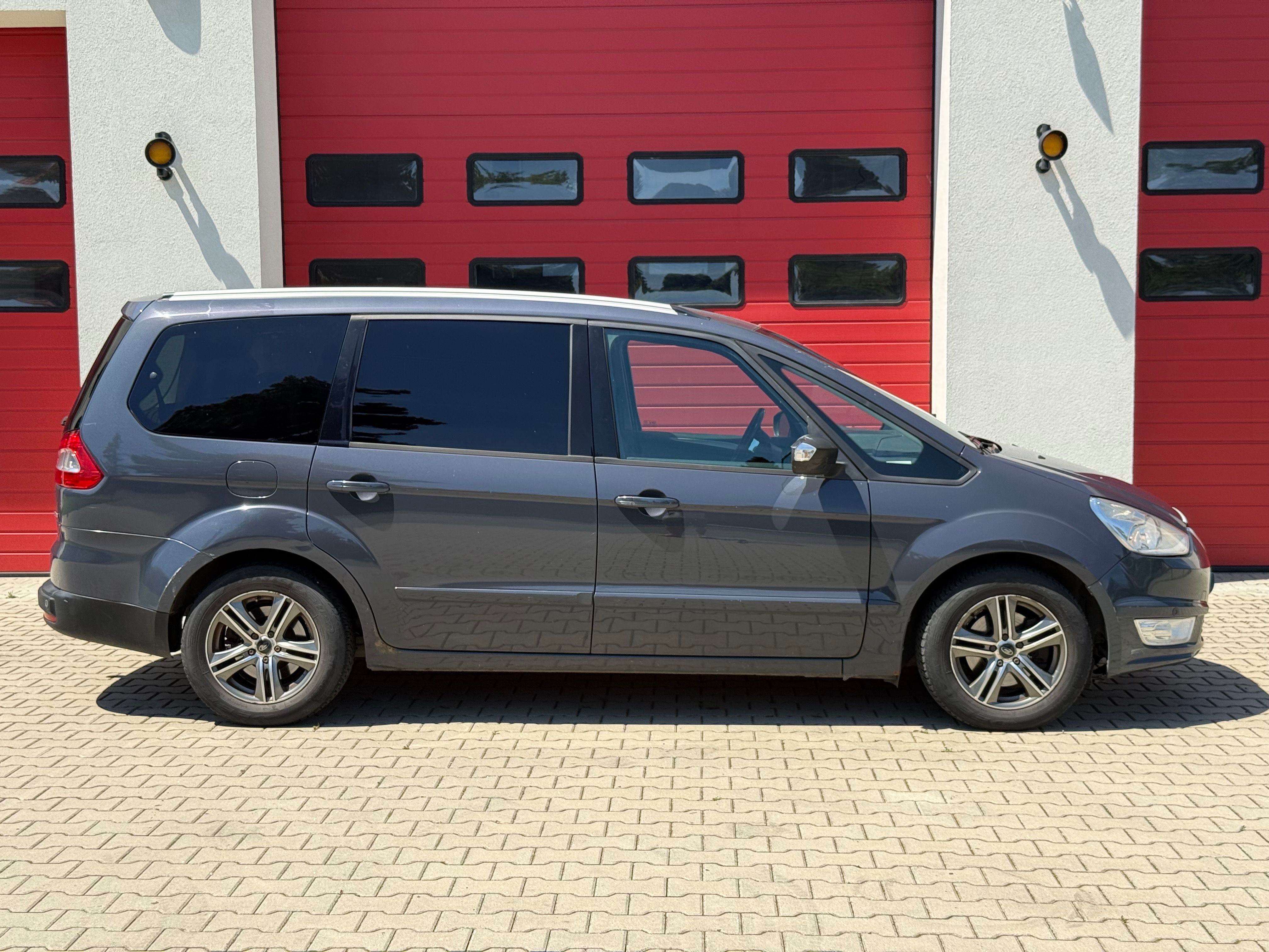 Ford Galaxy, 1.9 Tdi 7 místná verze - fotka 3