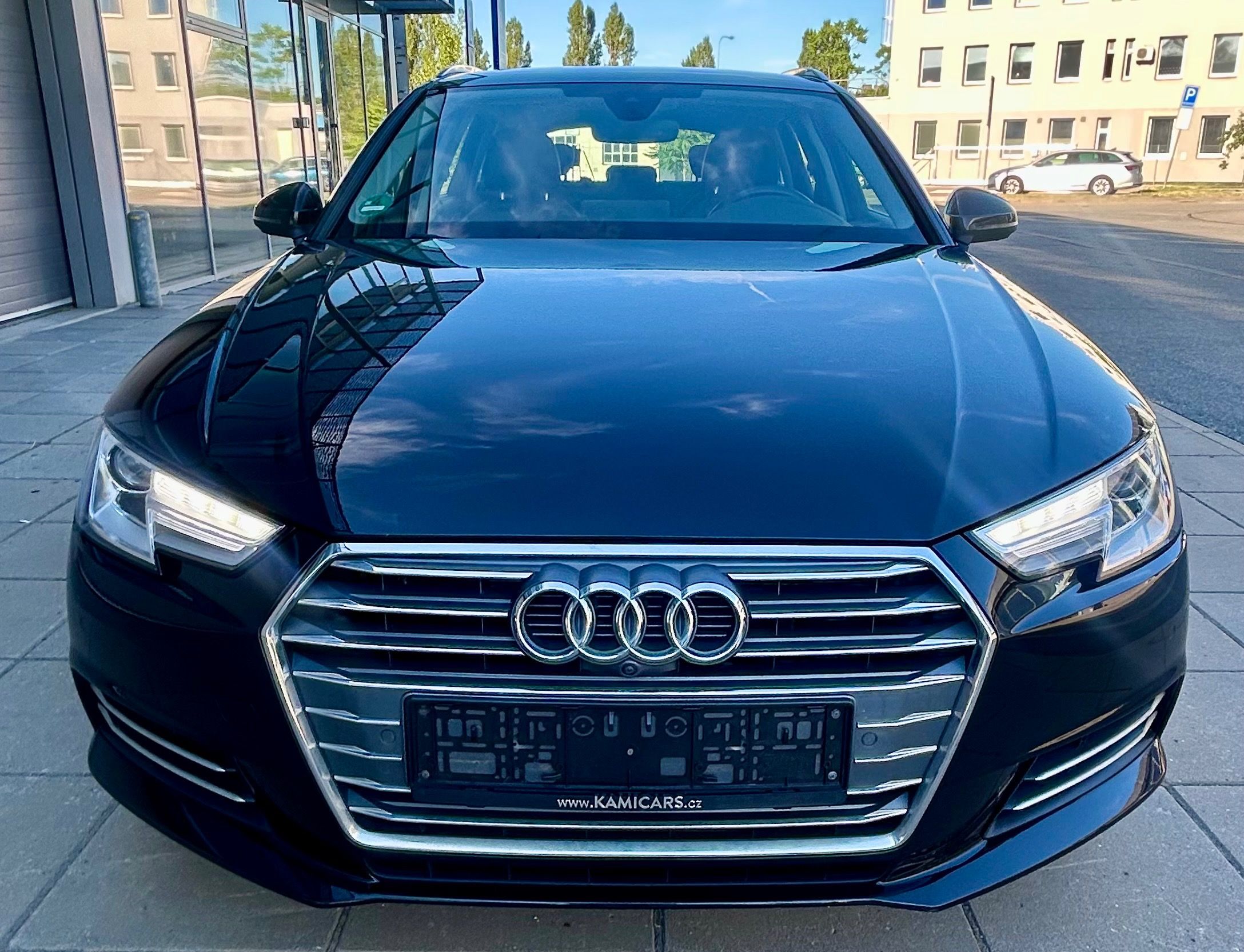 Audi A4, 2.0TDi VIRTUAL-Bi XENON-KAMERA - fotka 4