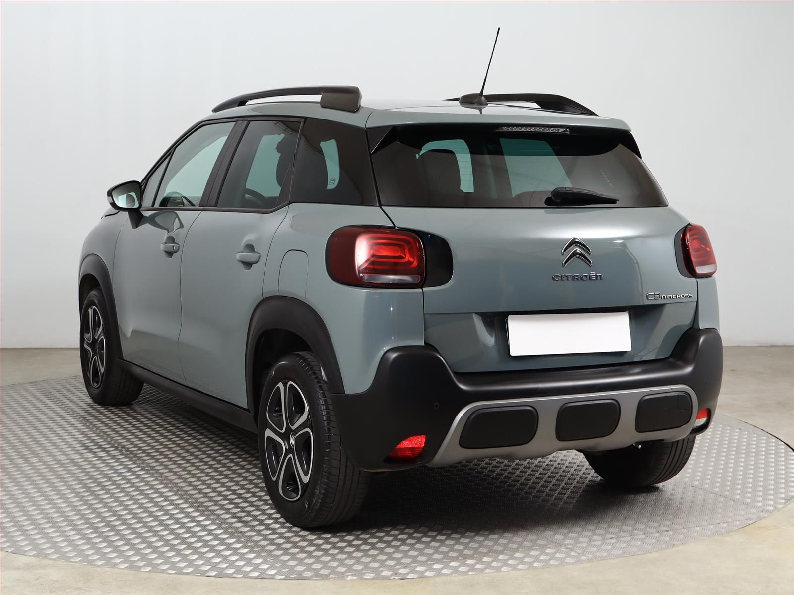 Citroën C3 Aircross, 1.2 PureTech, Feel, ČR,1.maj - fotka 4