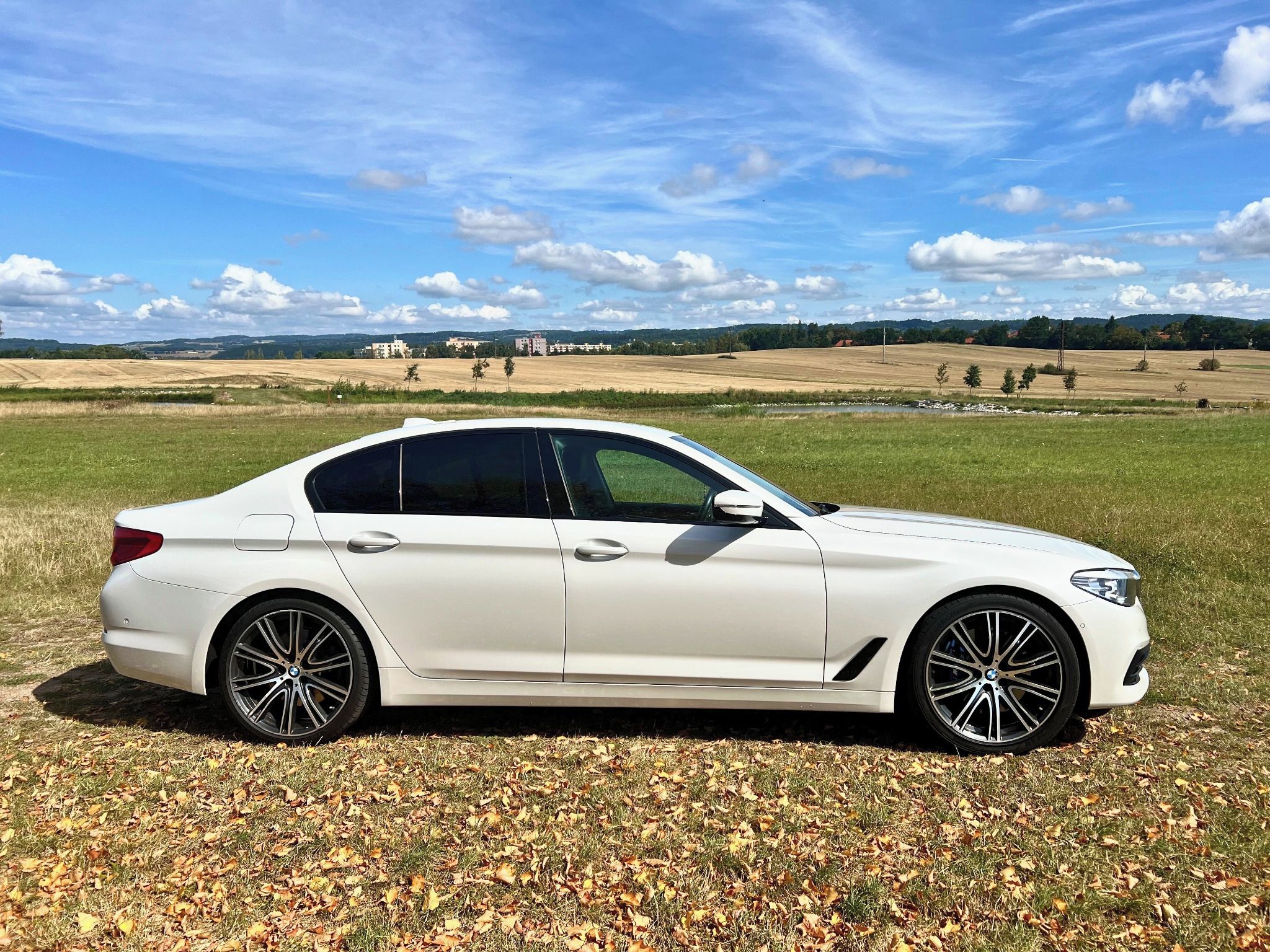 BMW Řada 5, BMW 540i | ODP. DPH | 340 PS - fotka 2