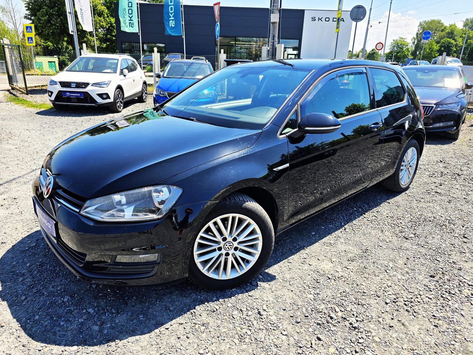 Volkswagen Golf, 1.2TSI 63 KW CUP - fotka 2