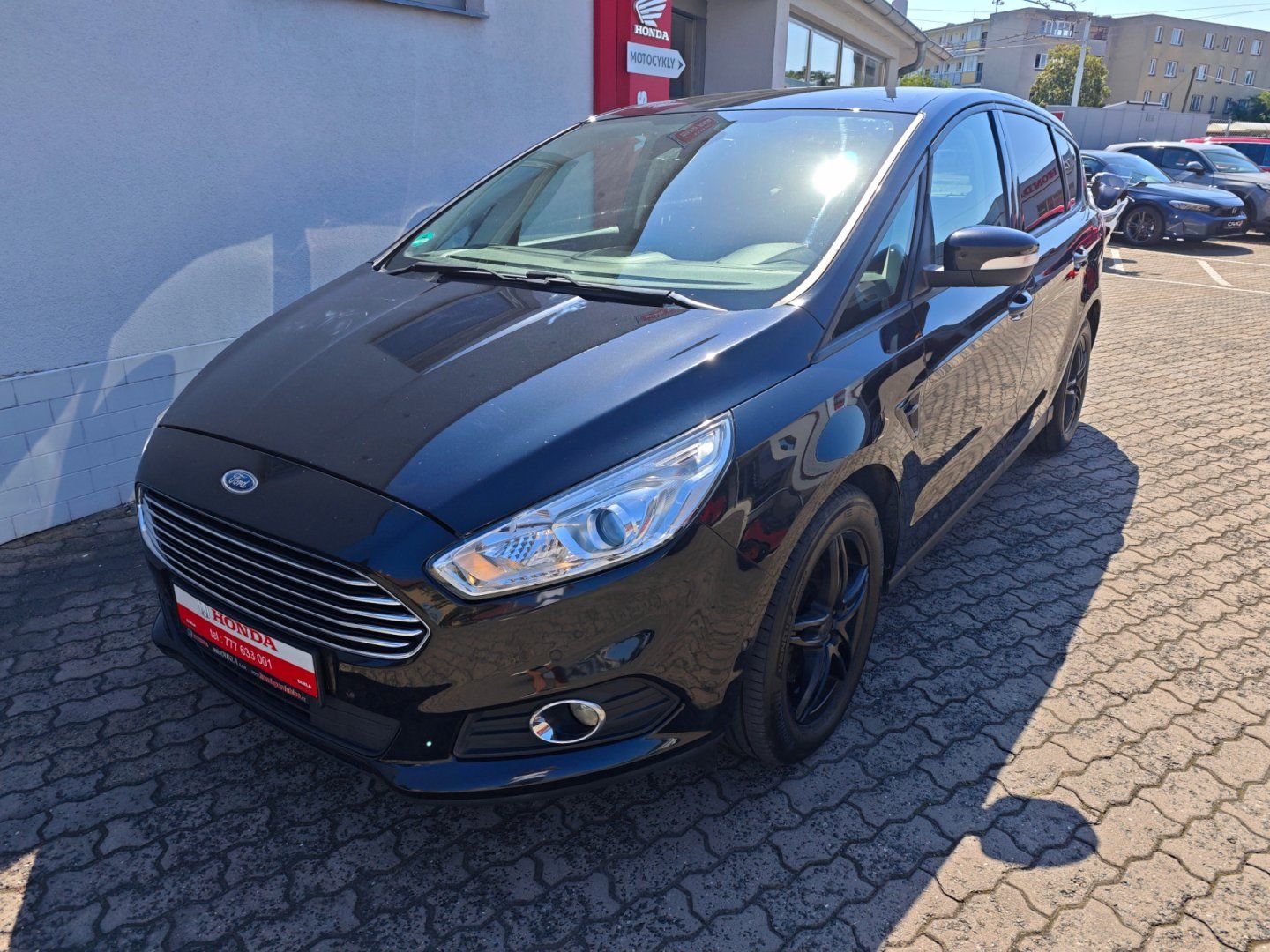 Ford S-MAX, 2.0 TDCI 110kW NAVI 7 míst - fotka 3