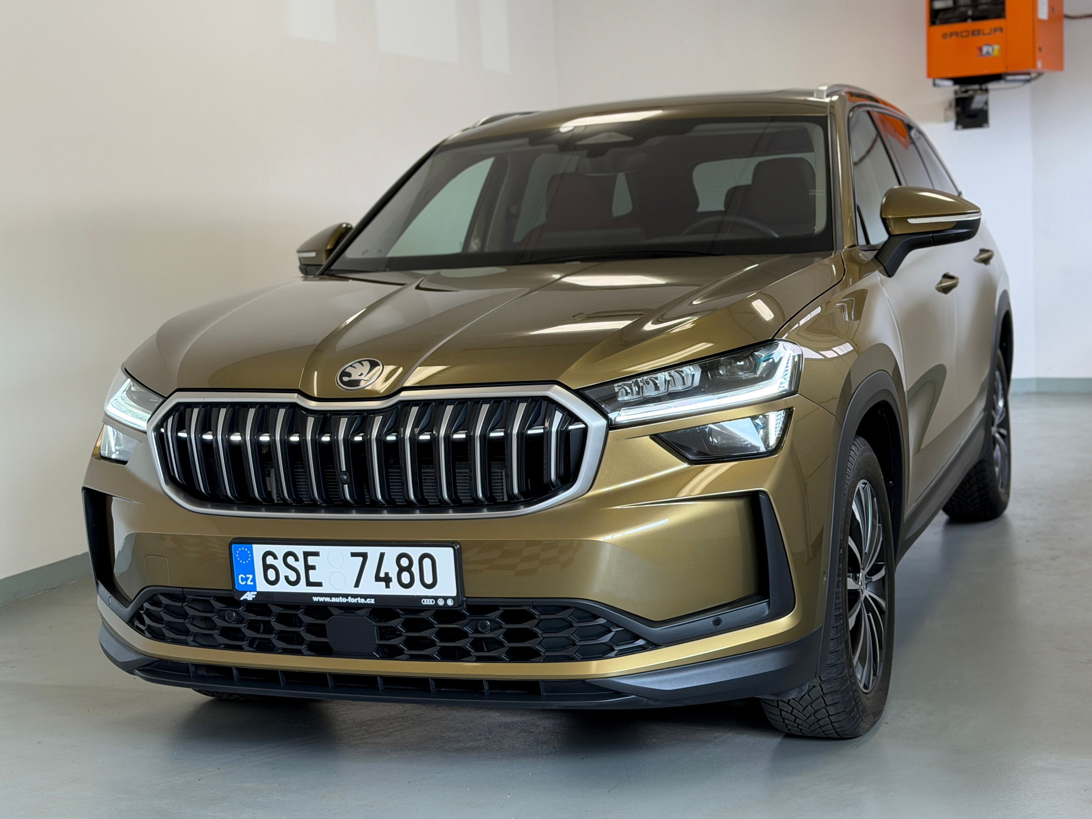 Škoda Kodiaq, 2.0 TDI DSG 4x4 Exclusive PANO - fotka 2