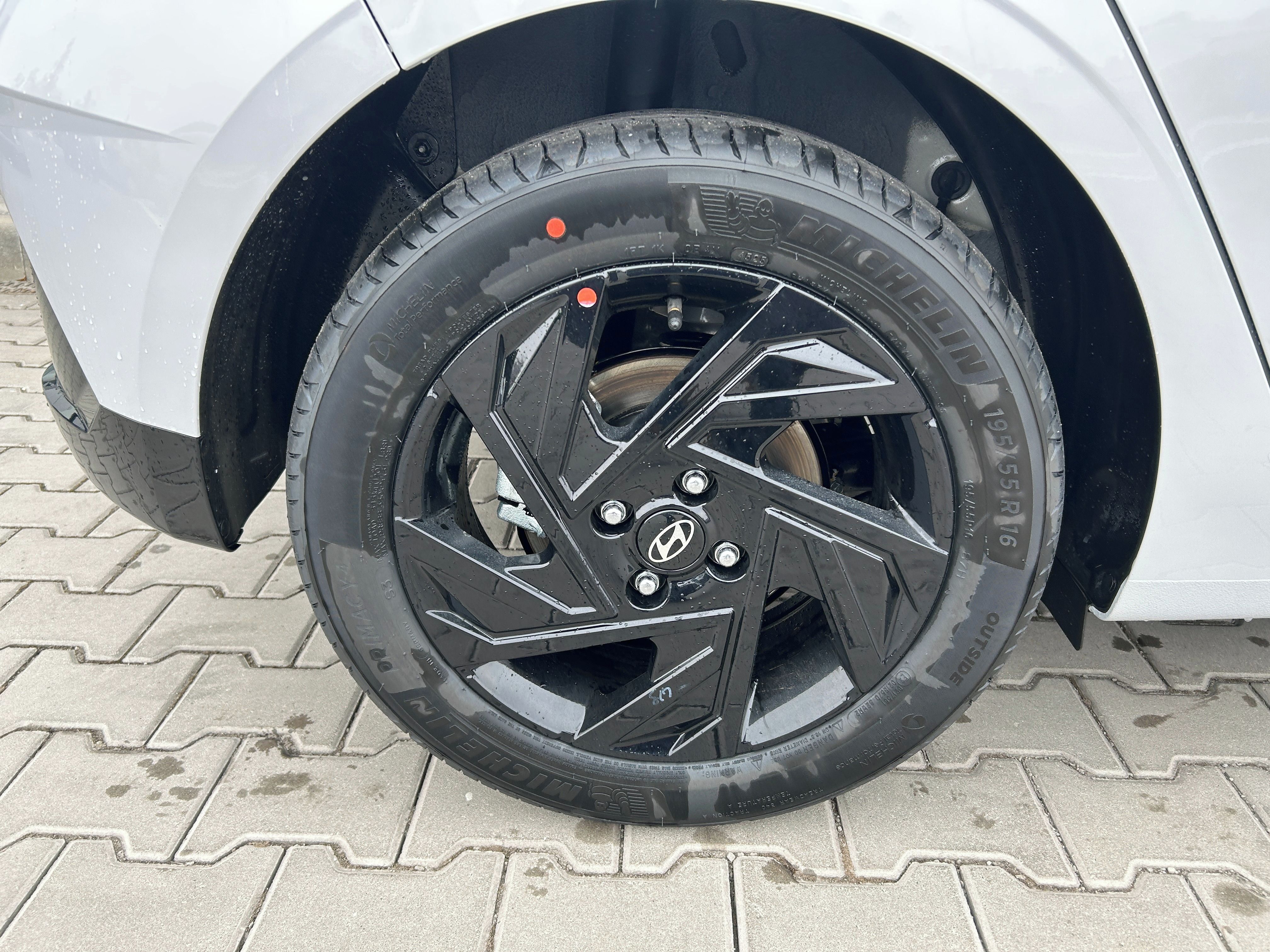 Hyundai i20, 26 1,0 T-GDI DCT GO PLUS! - fotka 4