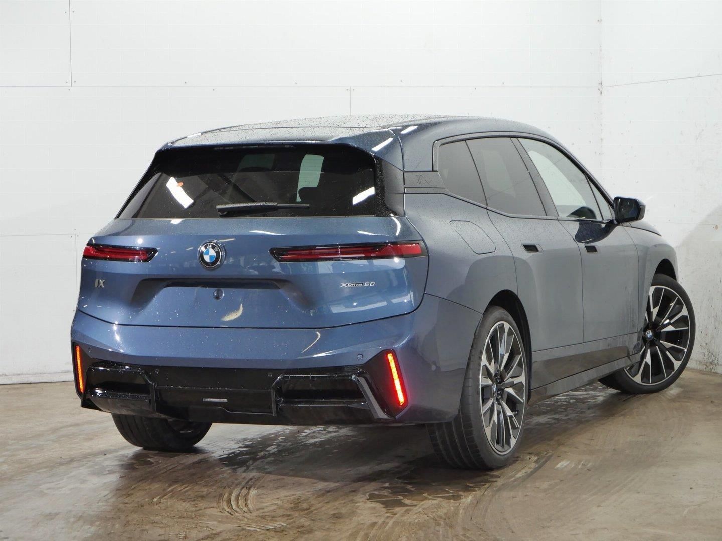 BMW iX, iX60 xDrive Tažné Vzduch - fotka 4