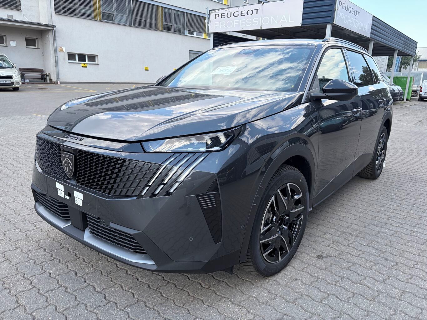 Peugeot 5008, GT Hybrid 145 e-DCS6- - KAMERY - fotka 4