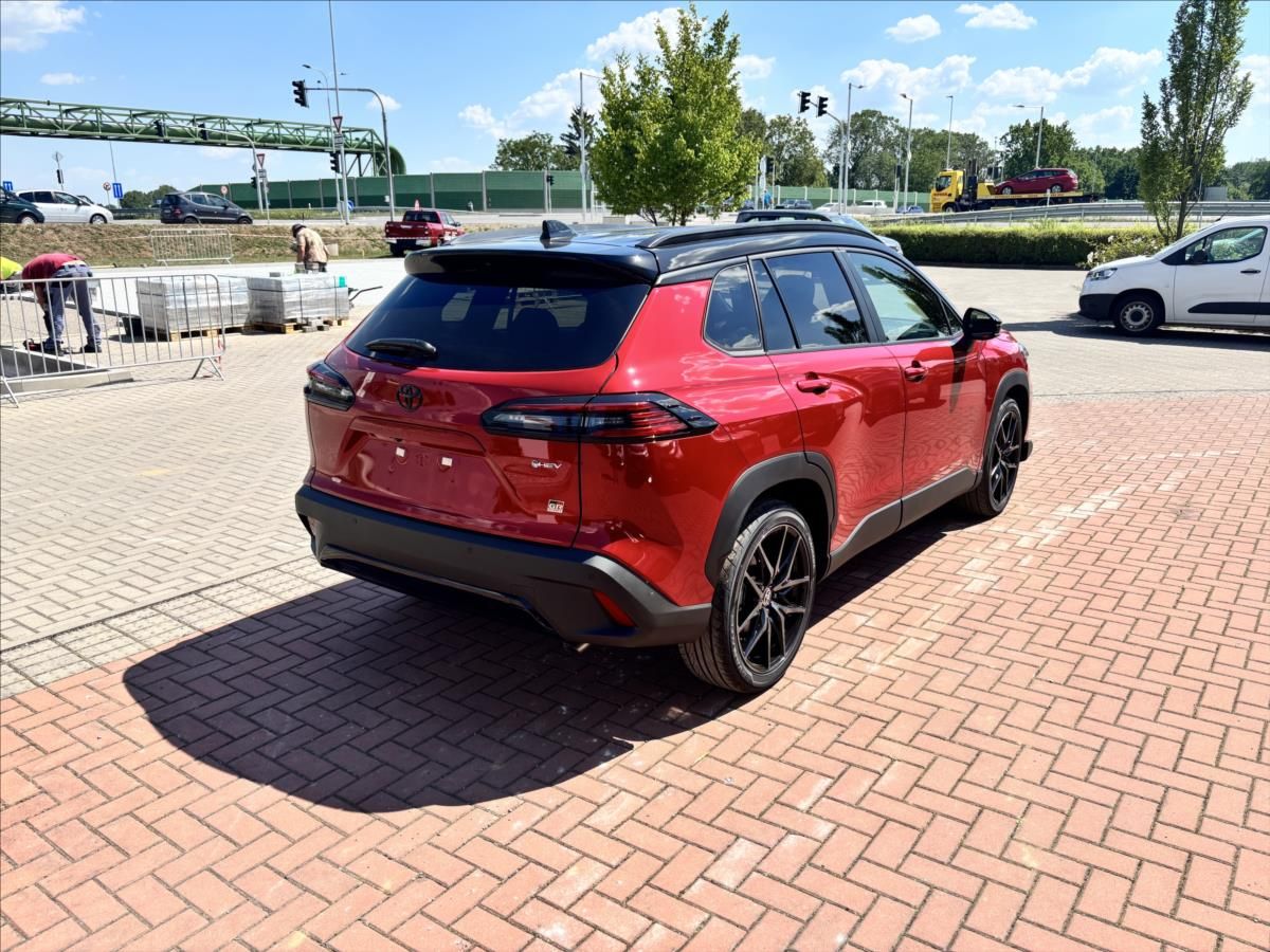 Toyota Corolla, 2,0 HEV  GR SPORT - fotka 5