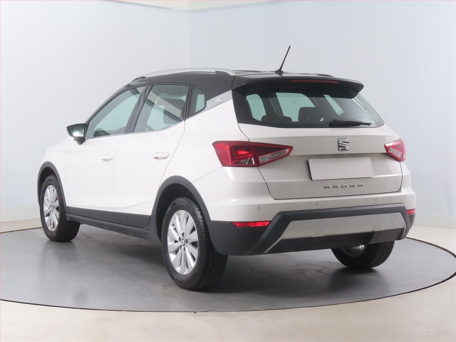 Seat Arona, 1.0 TSI, Xperience, ČR,1.maj - fotka 4
