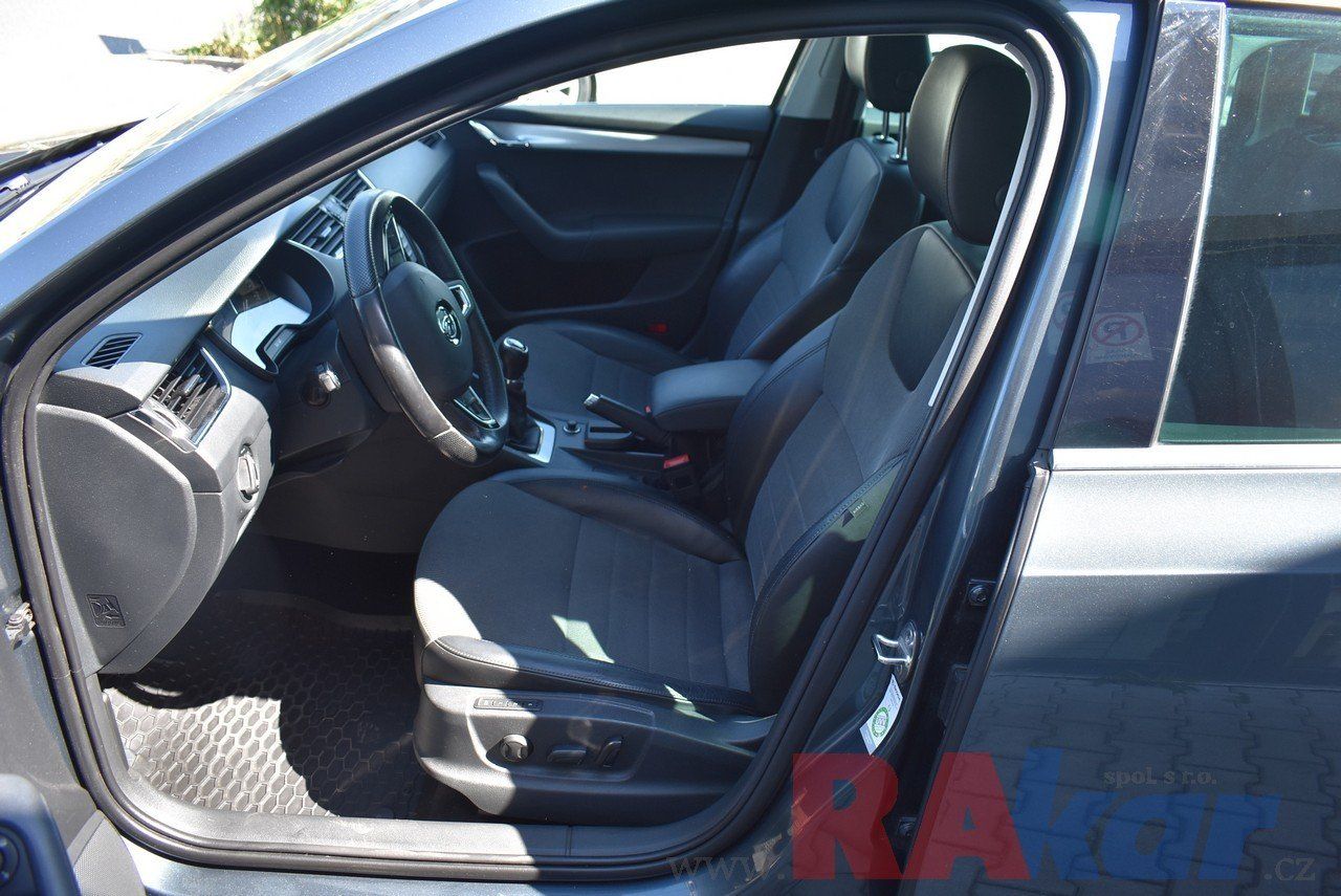 Škoda Octavia, Style 2,0 TDI - fotka 6