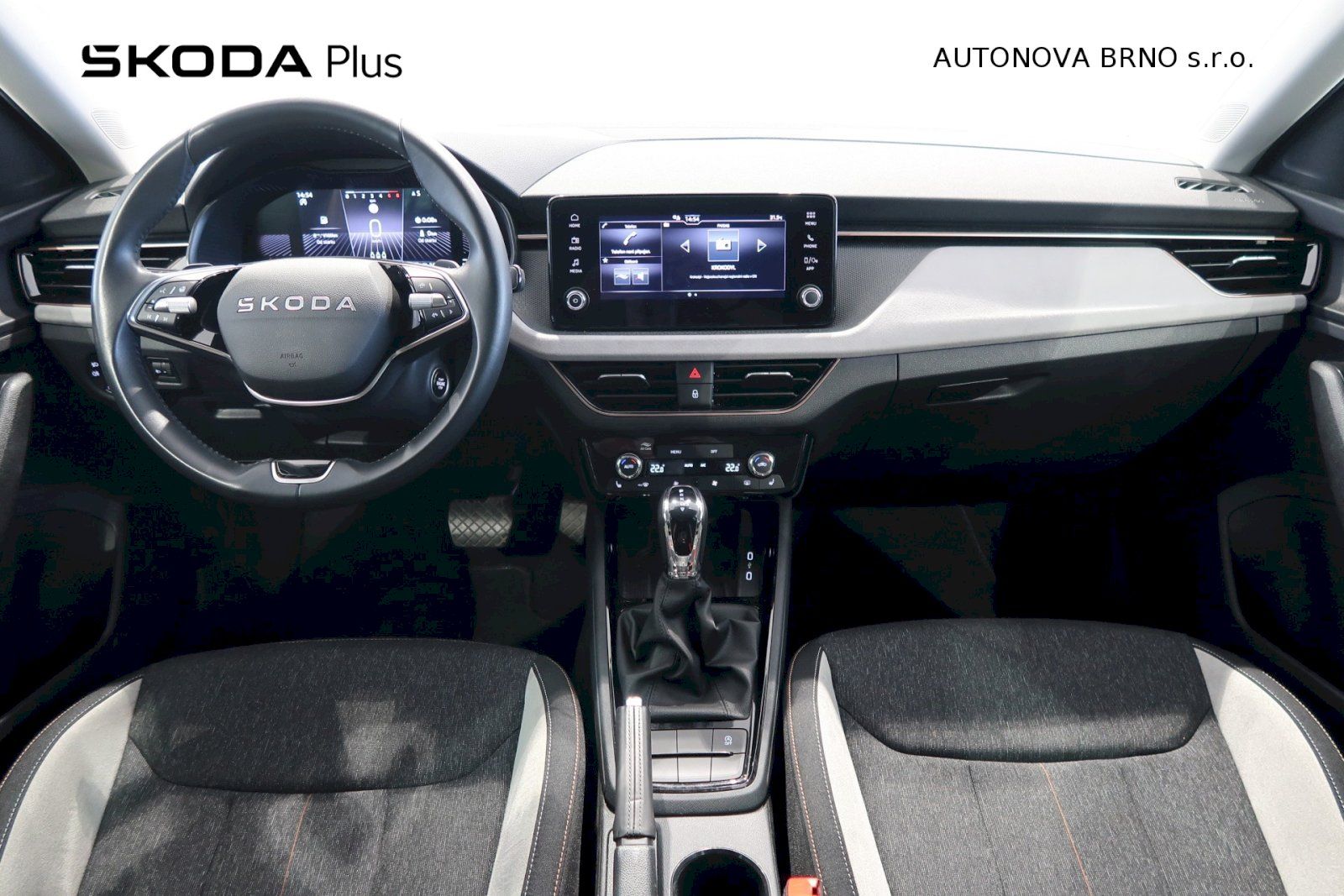 Škoda Scala, 1.0 TSi 85kW Top Selection - fotka 5