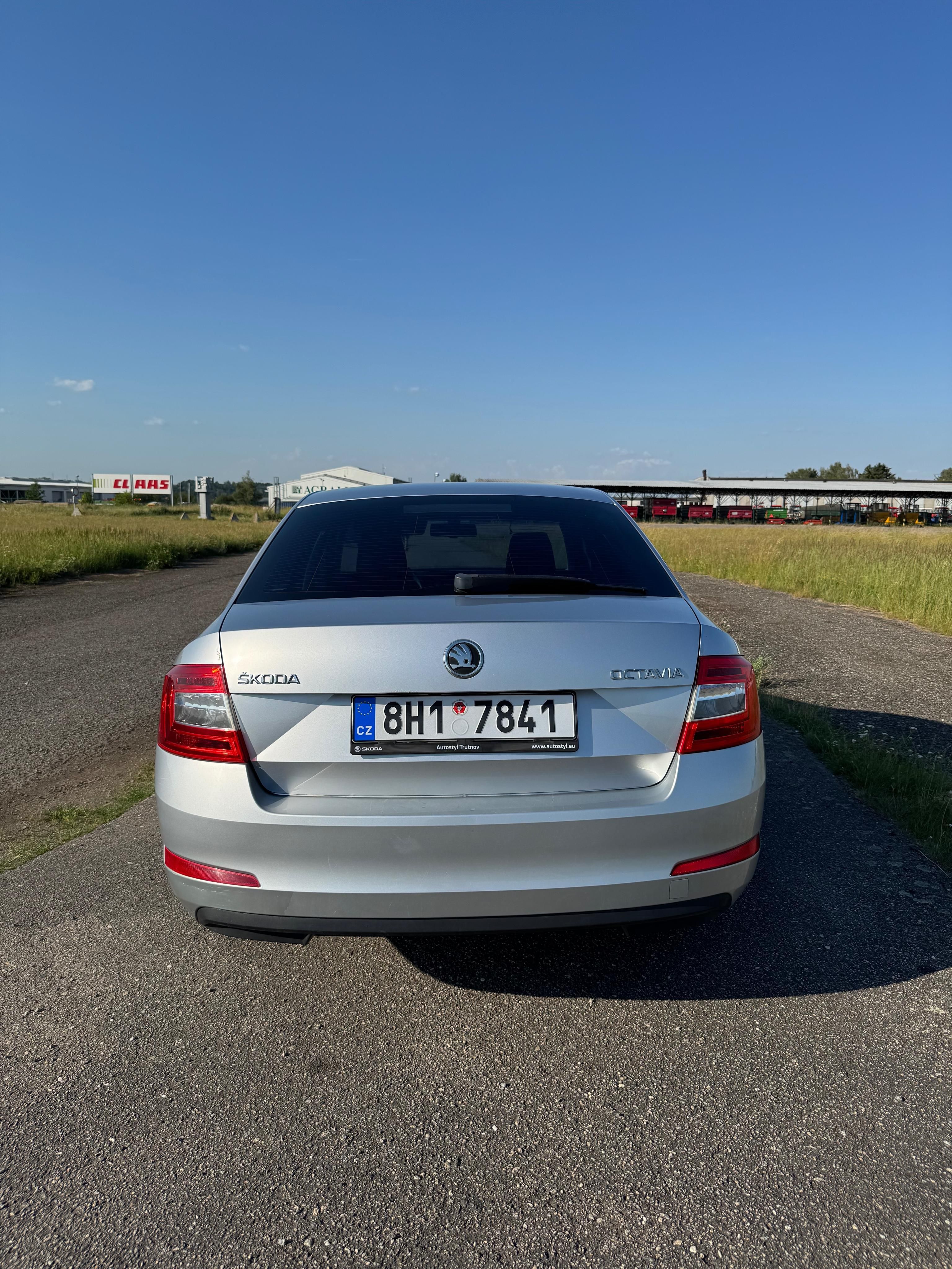 Škoda Octavia - fotka 2