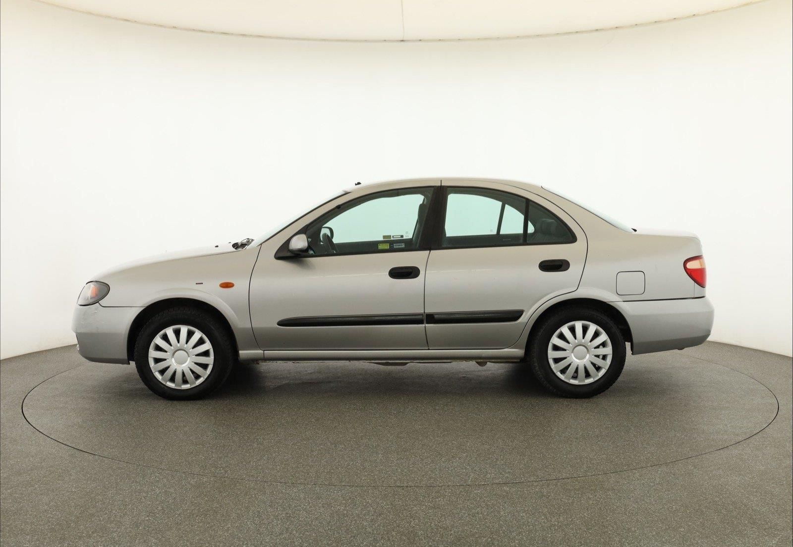 Nissan Almera, 1.5, Klima, udržované - fotka 3