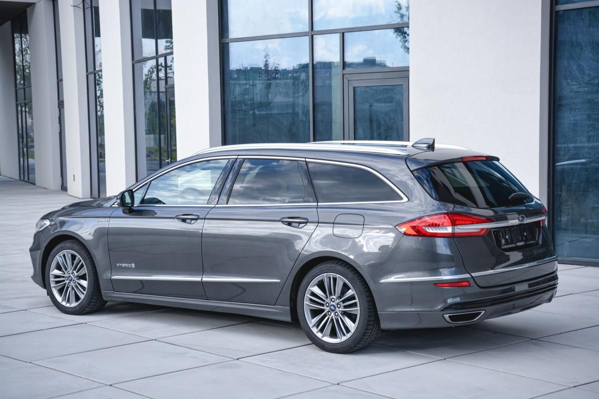 Ford Mondeo, 2.0 187ps Hybrid ecvT VIGNALE - fotka 6
