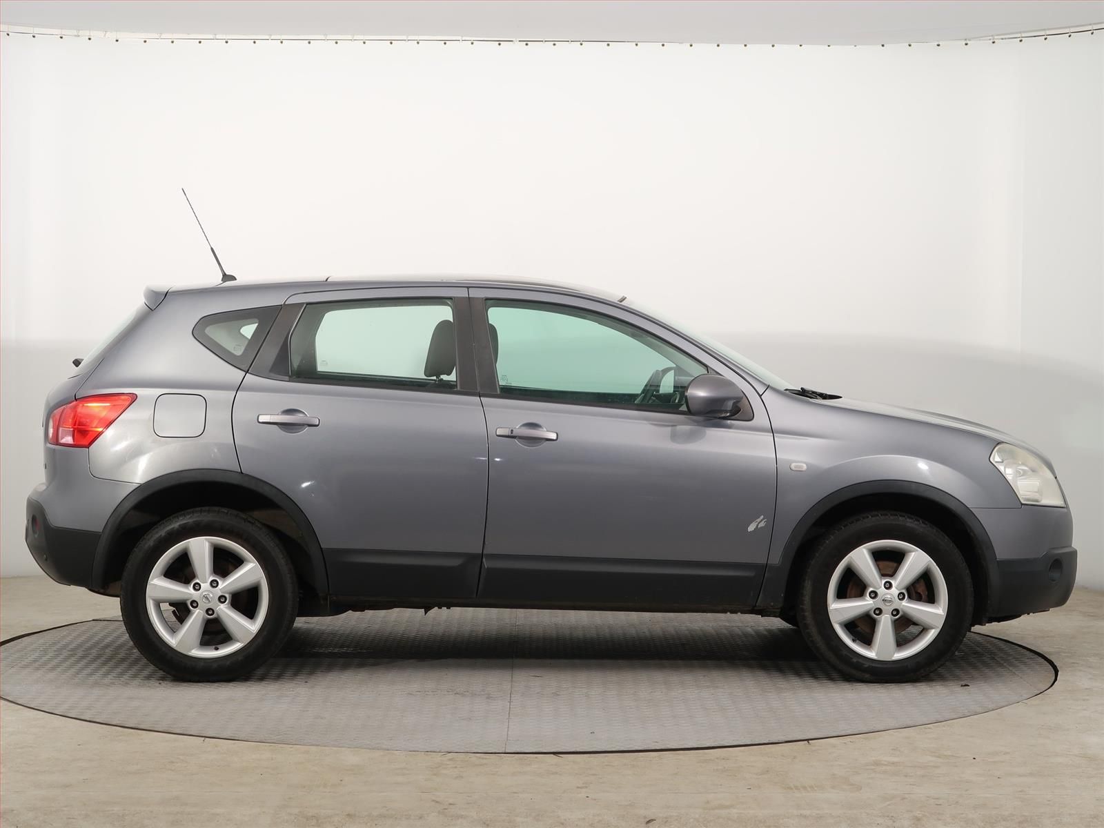 Nissan Qashqai, 2.0 dCi, Automatická klima - fotka 6