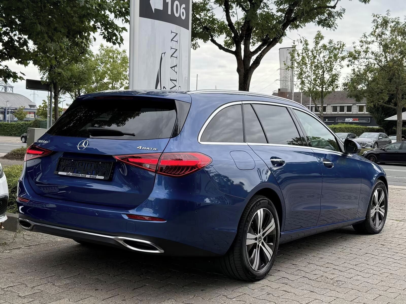 Mercedes-Benz Třídy C, 300 de 4M T Avantgarde Advan. - fotka 4