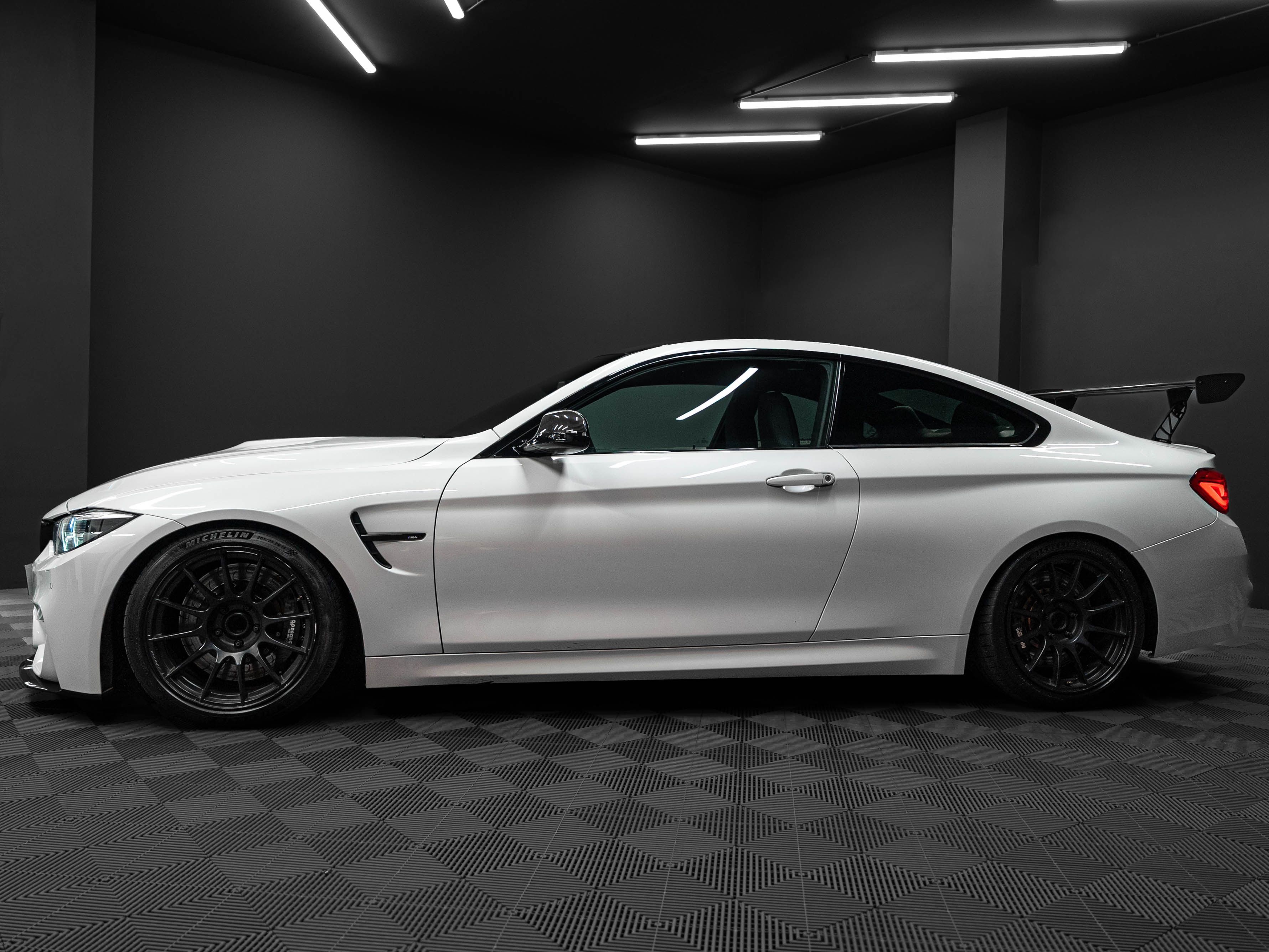BMW M4, M4 Track - fotka 6