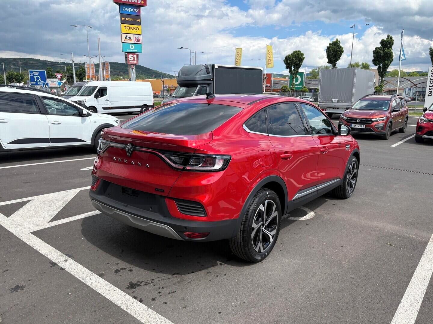 Renault Arkana, Techno E-Tech 145 1.6 105 kW - fotka 4