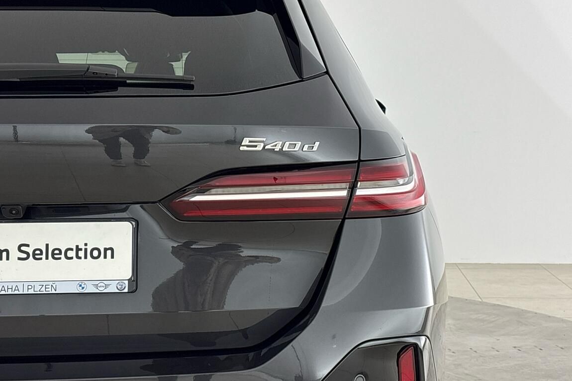 BMW Řada 5, 540d xDrive Touring - fotka 5