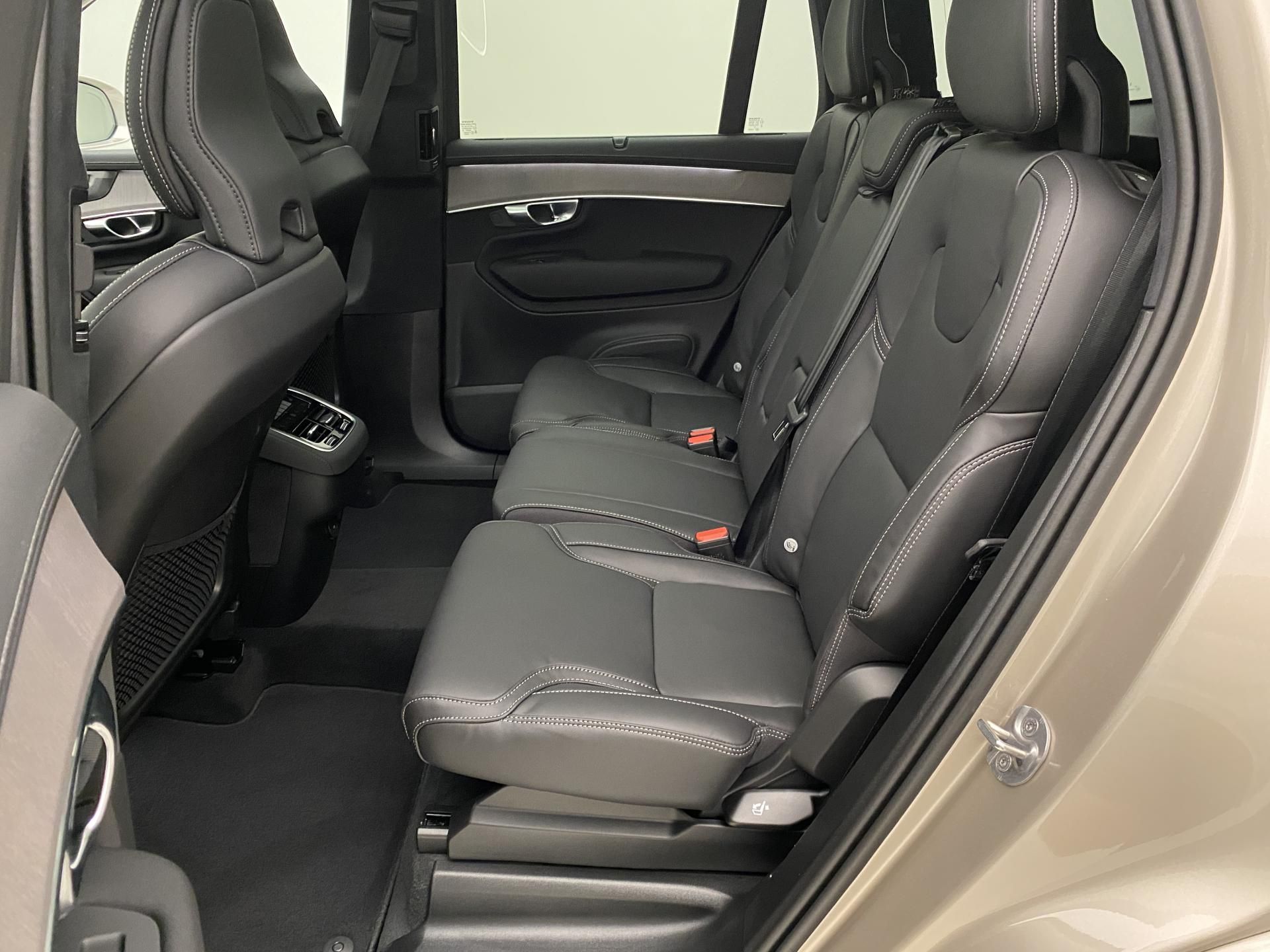 Volvo XC90, B5 AWD AUT BRIGHT ULTRA 7míst - fotka 6