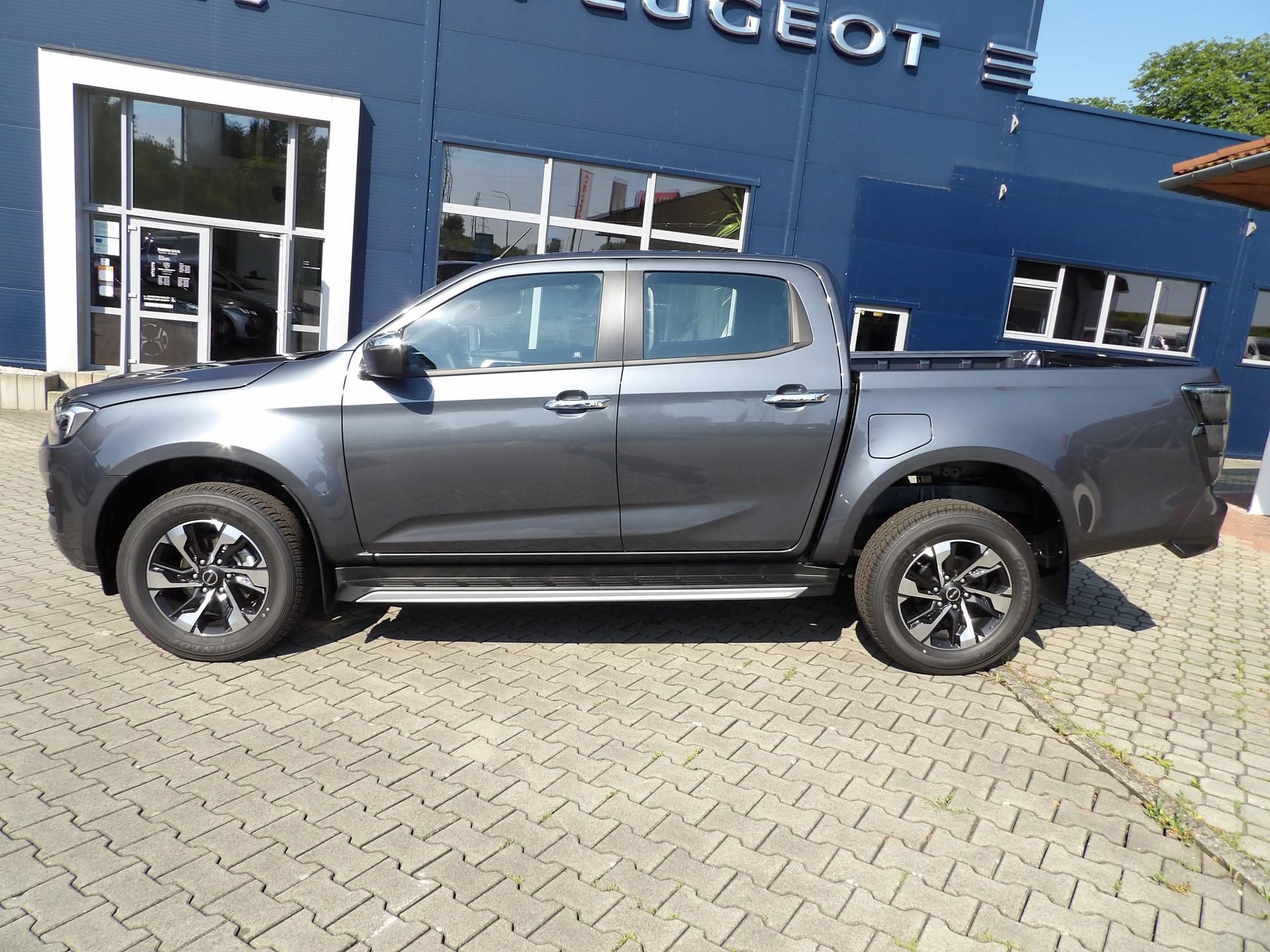 Isuzu D-Max, LSE 2.2L 163K 4x4 8st. A/T - fotka 6