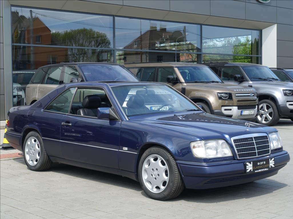 Mercedes-Benz 124, 2,0 200 Sportline coupé,AC,TOP - fotka 5