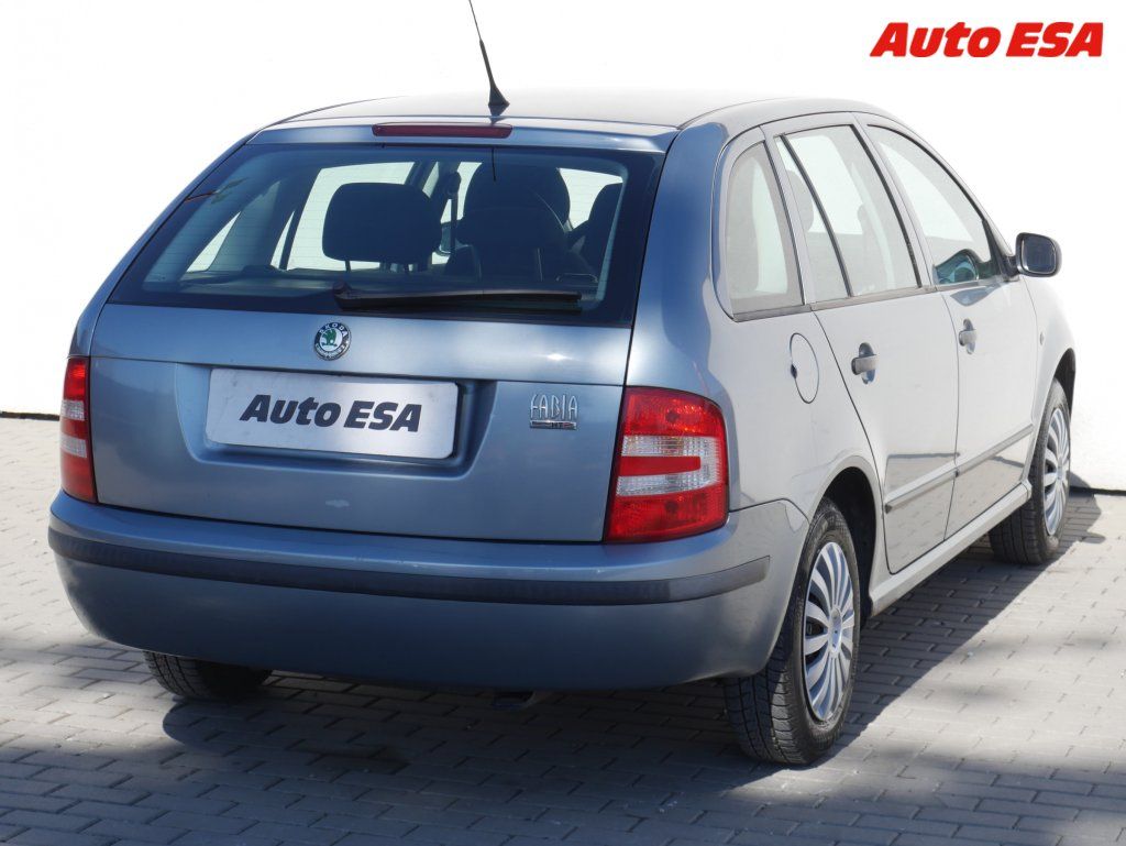 Škoda Fabia, 1.2HTP,2.maj,ČR - fotka 4
