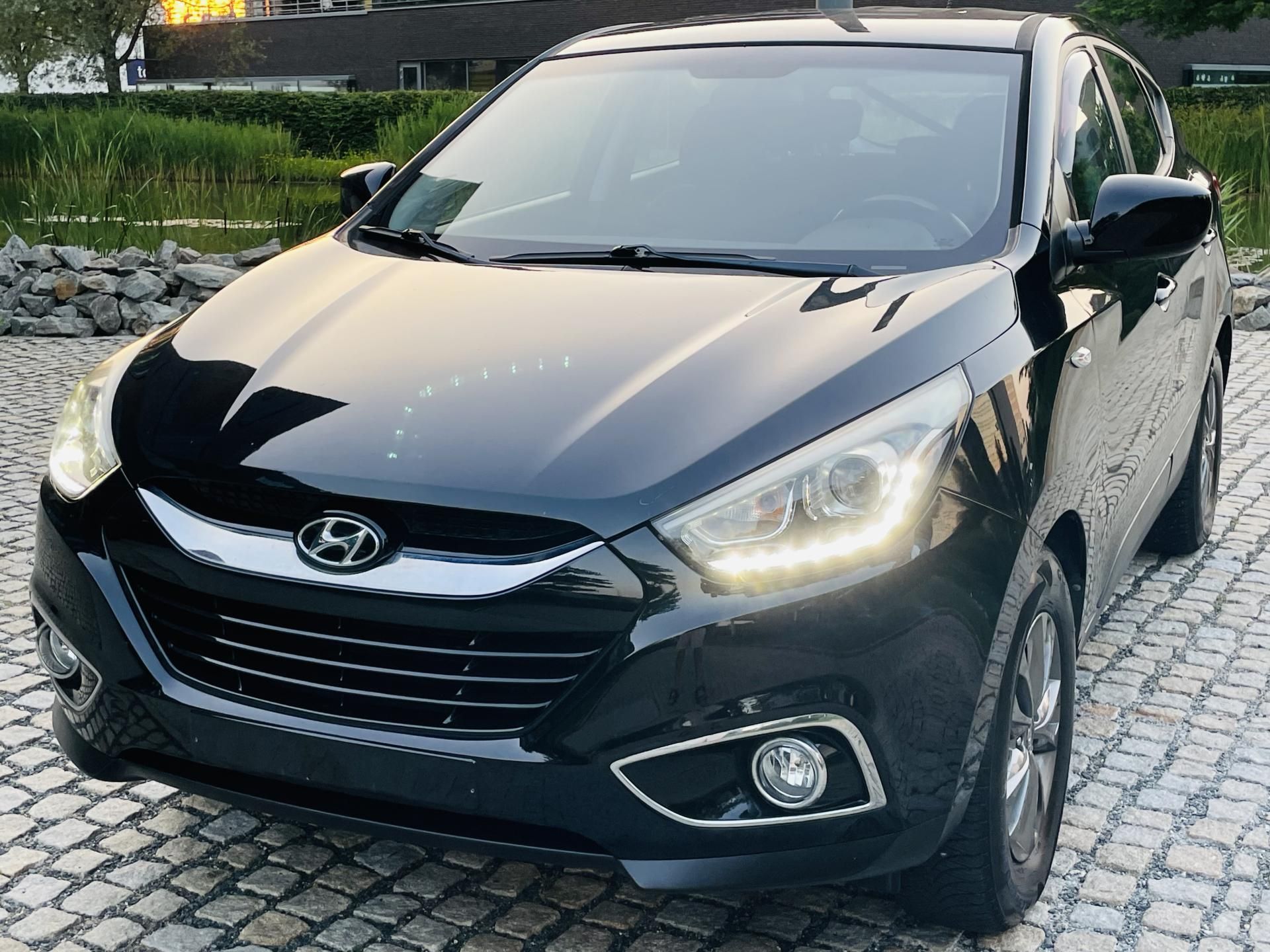 Hyundai ix35, 2.0i AUTOMAT VYHŘEV TAŽNÉ - fotka 4