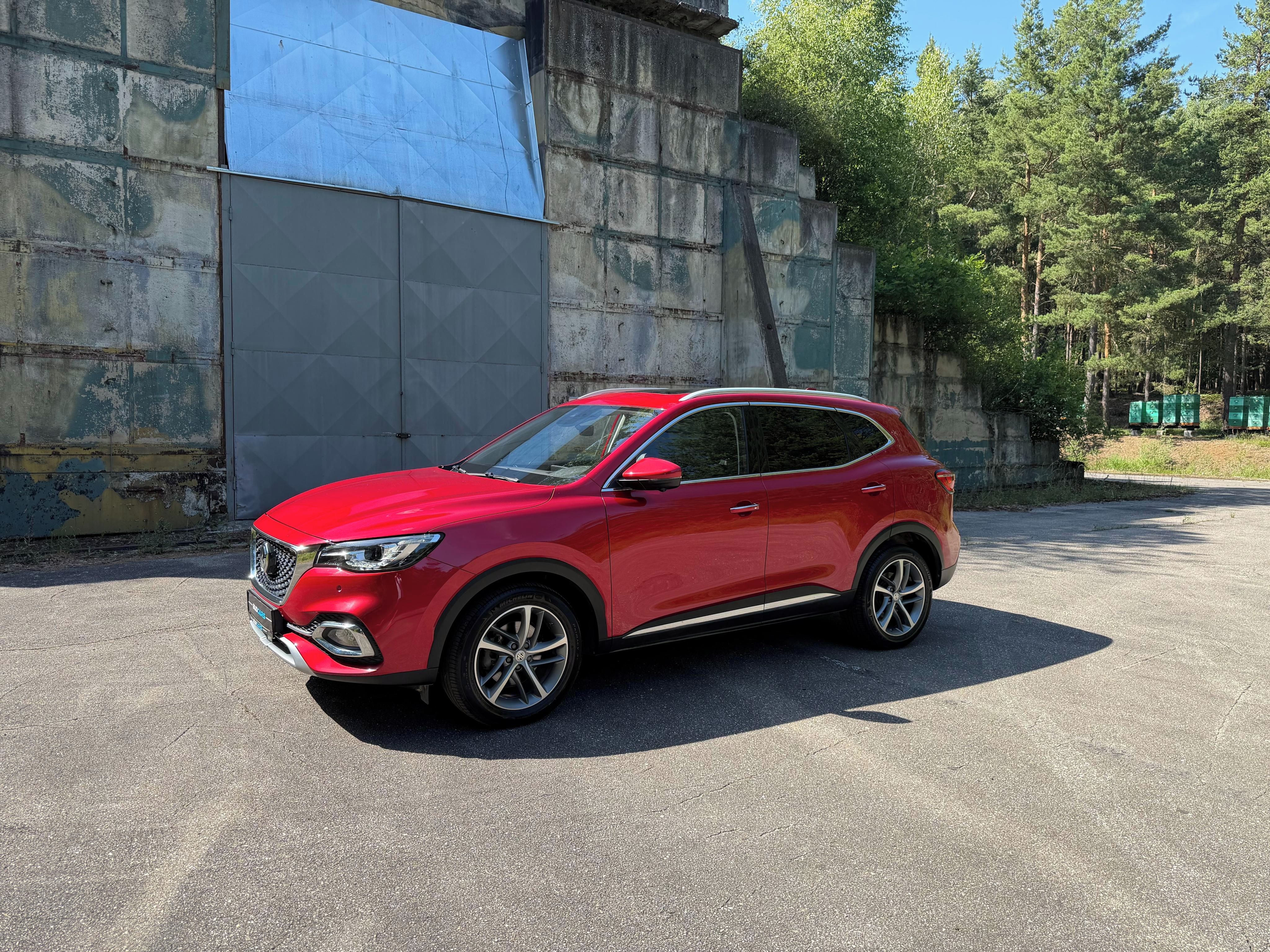 MG eHS, 1.5 T PHEV Exclusive 190kW Aut - fotka 4