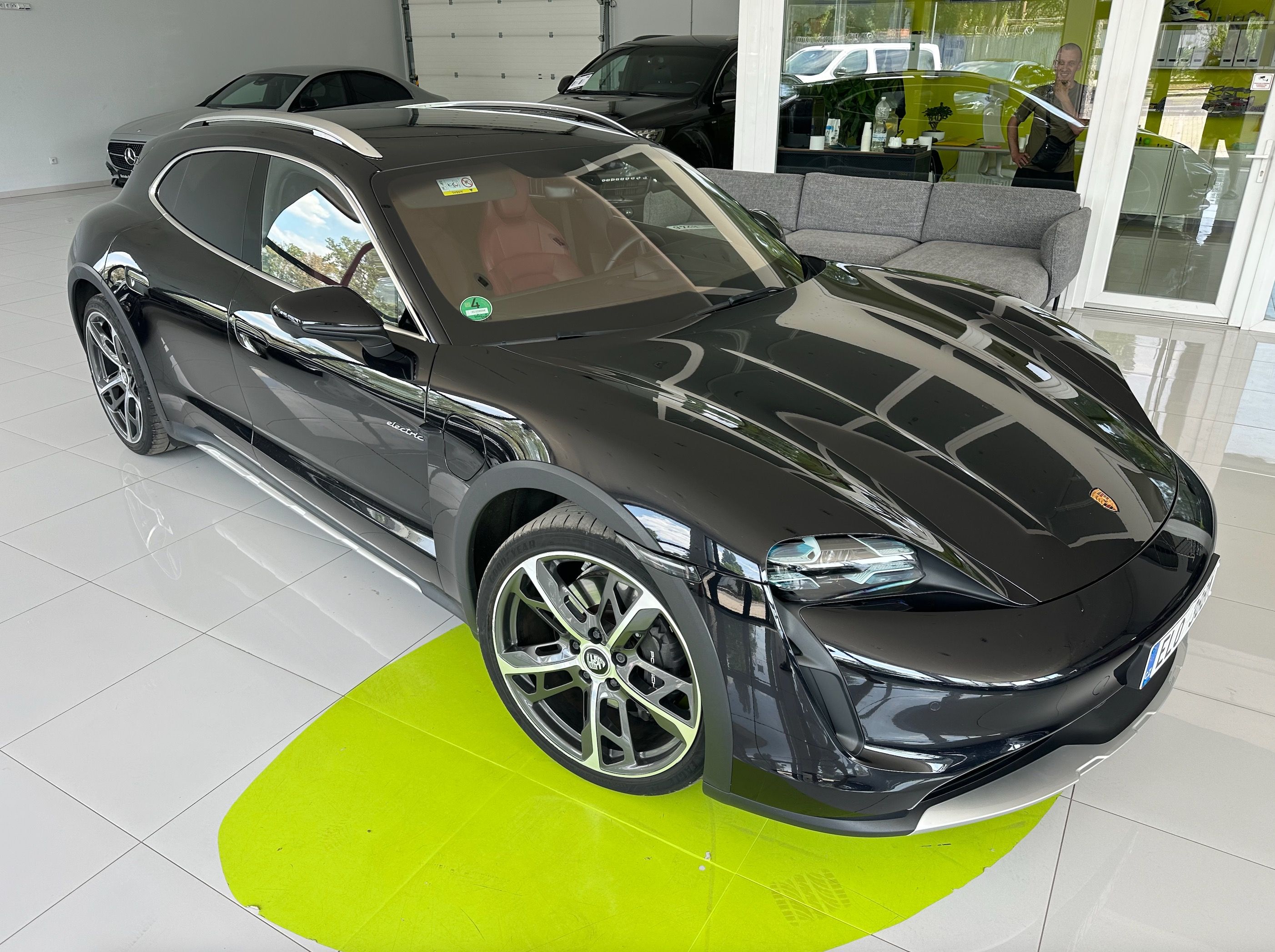 Porsche Taycan, TOP 4