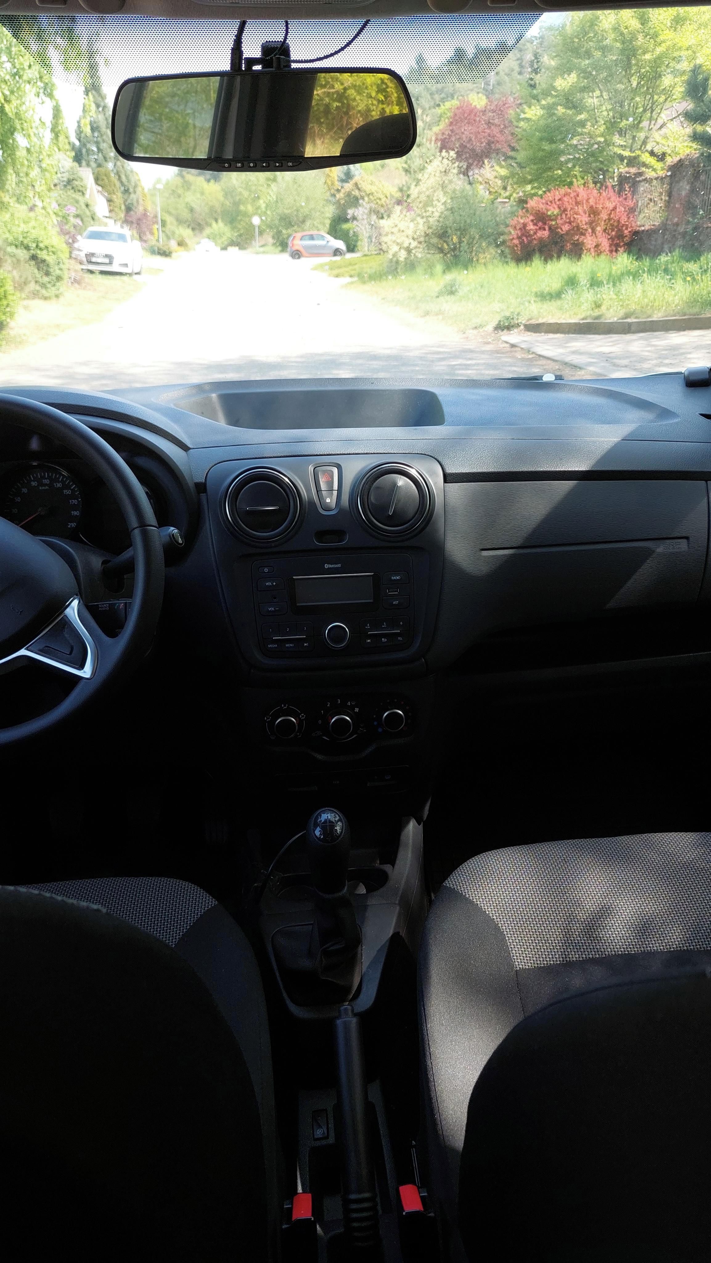 Dacia Lodgy, Zánovní stav, palubní kamera - fotka 6