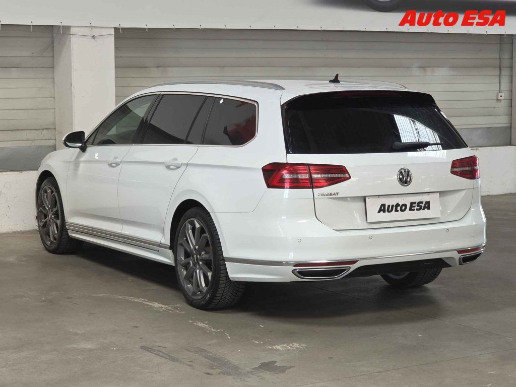 Volkswagen Passat, 2.0 - fotka 4