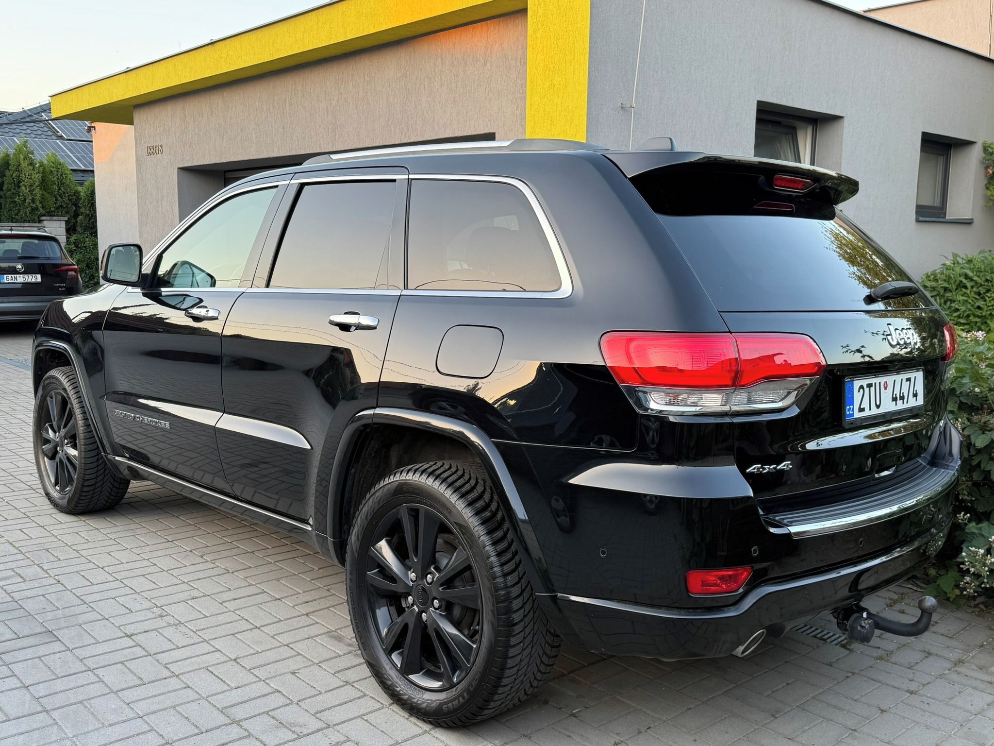 Jeep Grand Cherokee, 3.0CRDi OVERLAND! GAR. KM!! - fotka 3
