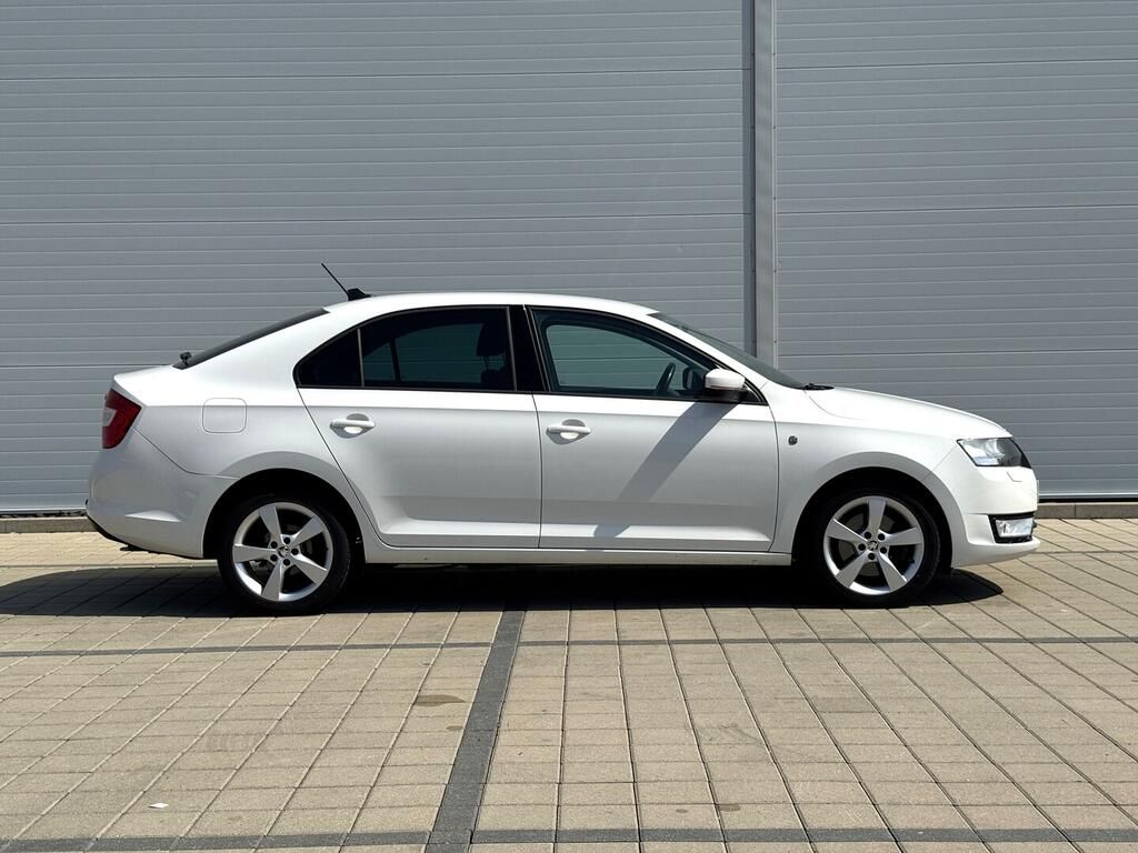 Škoda Rapid, Elegance 1.6 TDI 77 kW - fotka 4