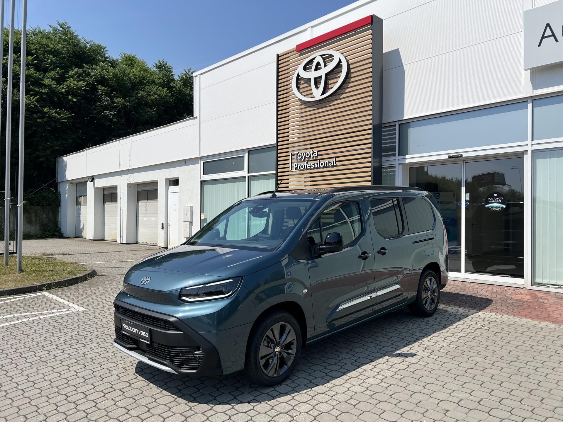 Toyota Proace City Verso, 1.5D 8AT VIP 5S Long - fotka 2