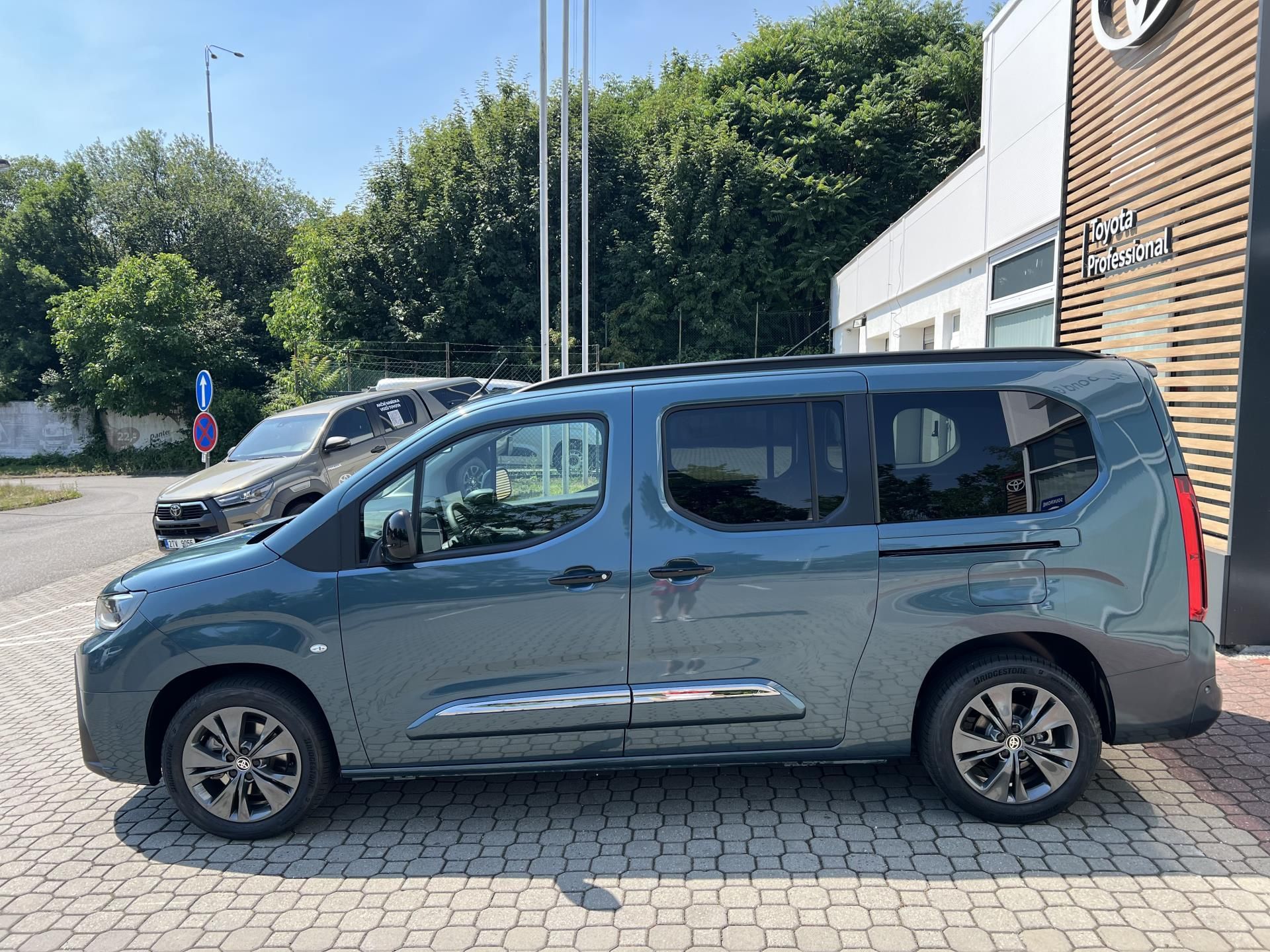 Toyota Proace City Verso, 1.5D 8AT VIP 5S Long - fotka 3