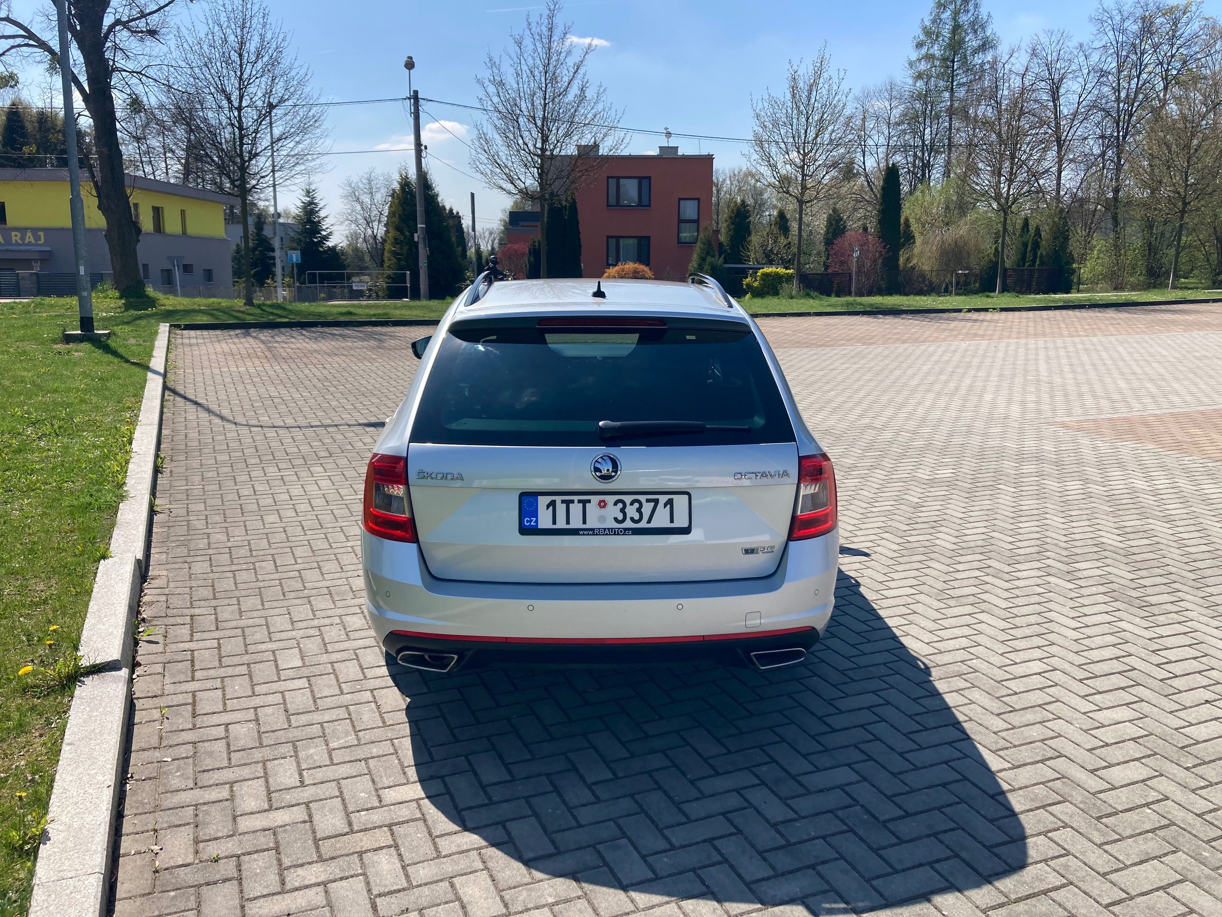 Škoda Octavia, 2.0 TDI 135 KW RS - fotka 5