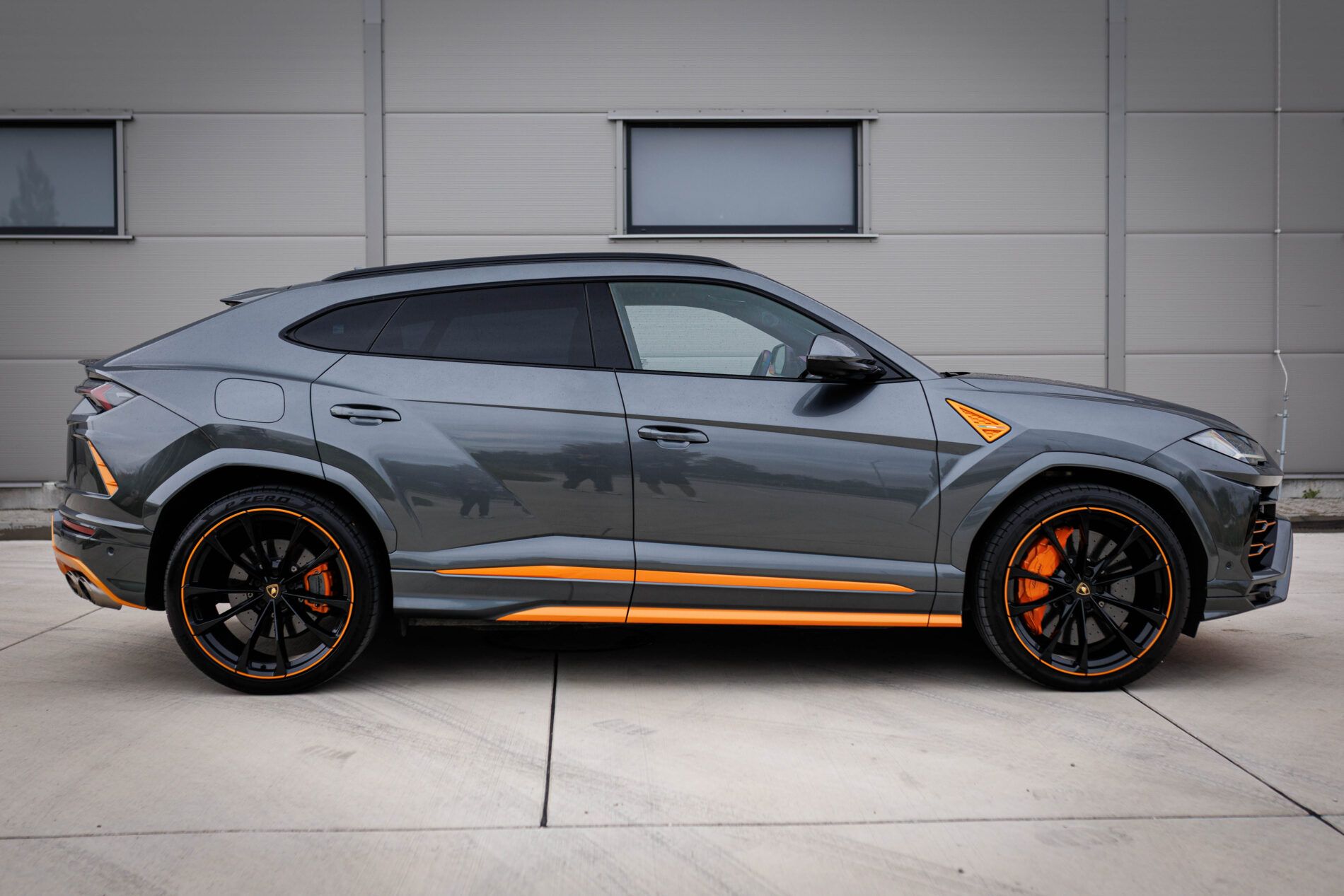 Lamborghini Urus - fotka 4
