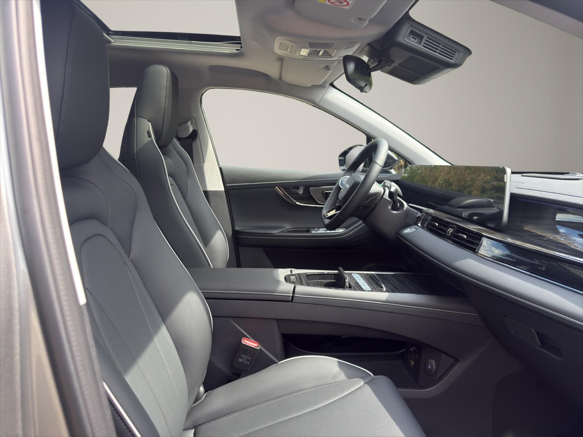 Omoda 5, 1,5 SHS-H  Premium - fotka 5