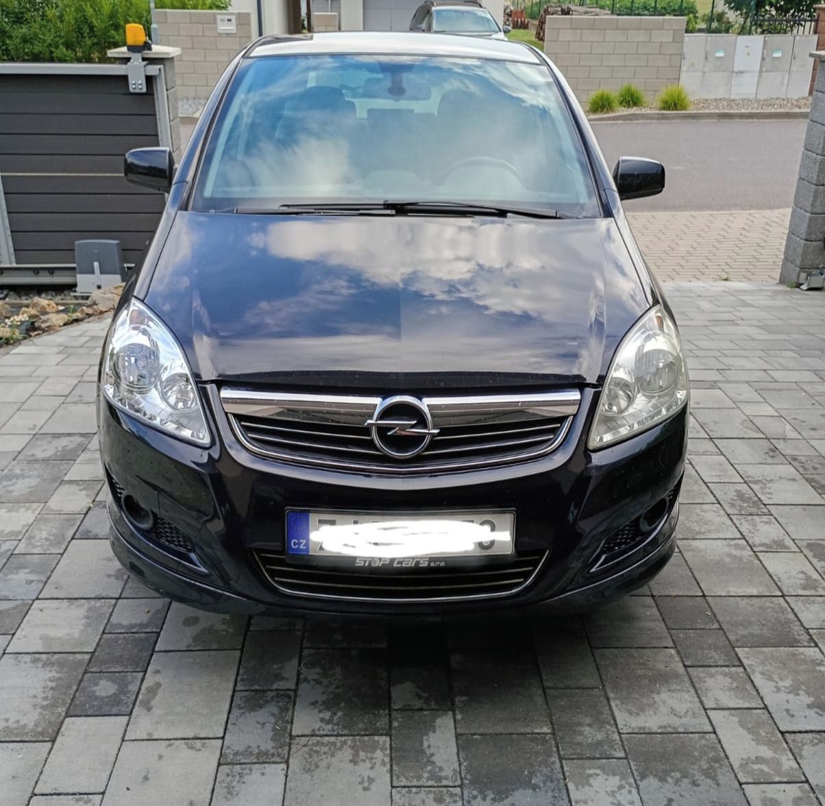 Opel Zafira, MPV, 7míst, 92kw, pěkný stav - fotka 2