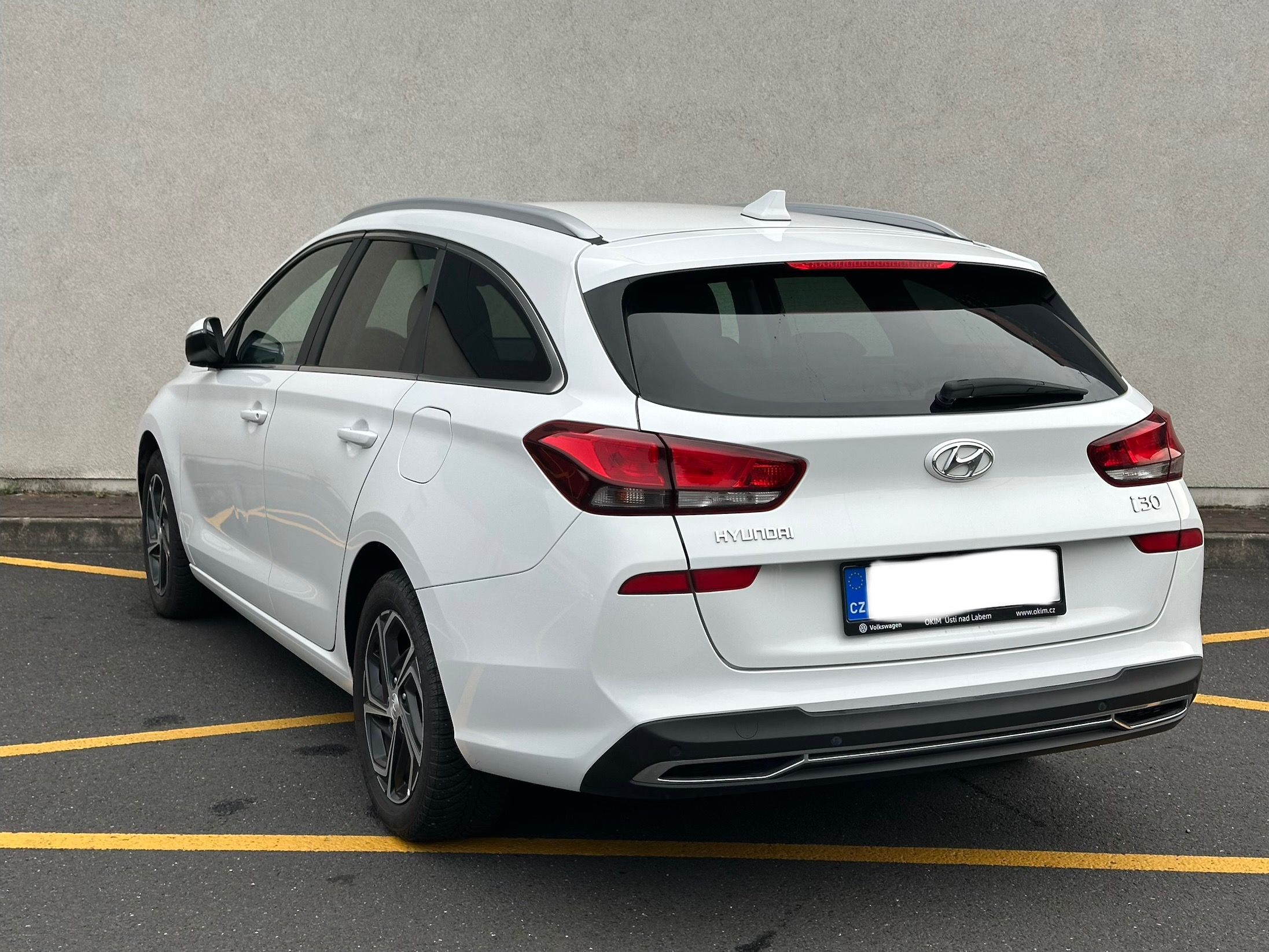 Hyundai i30, 1,6crdi,smart,1.maj.Čr,DPH - fotka 6