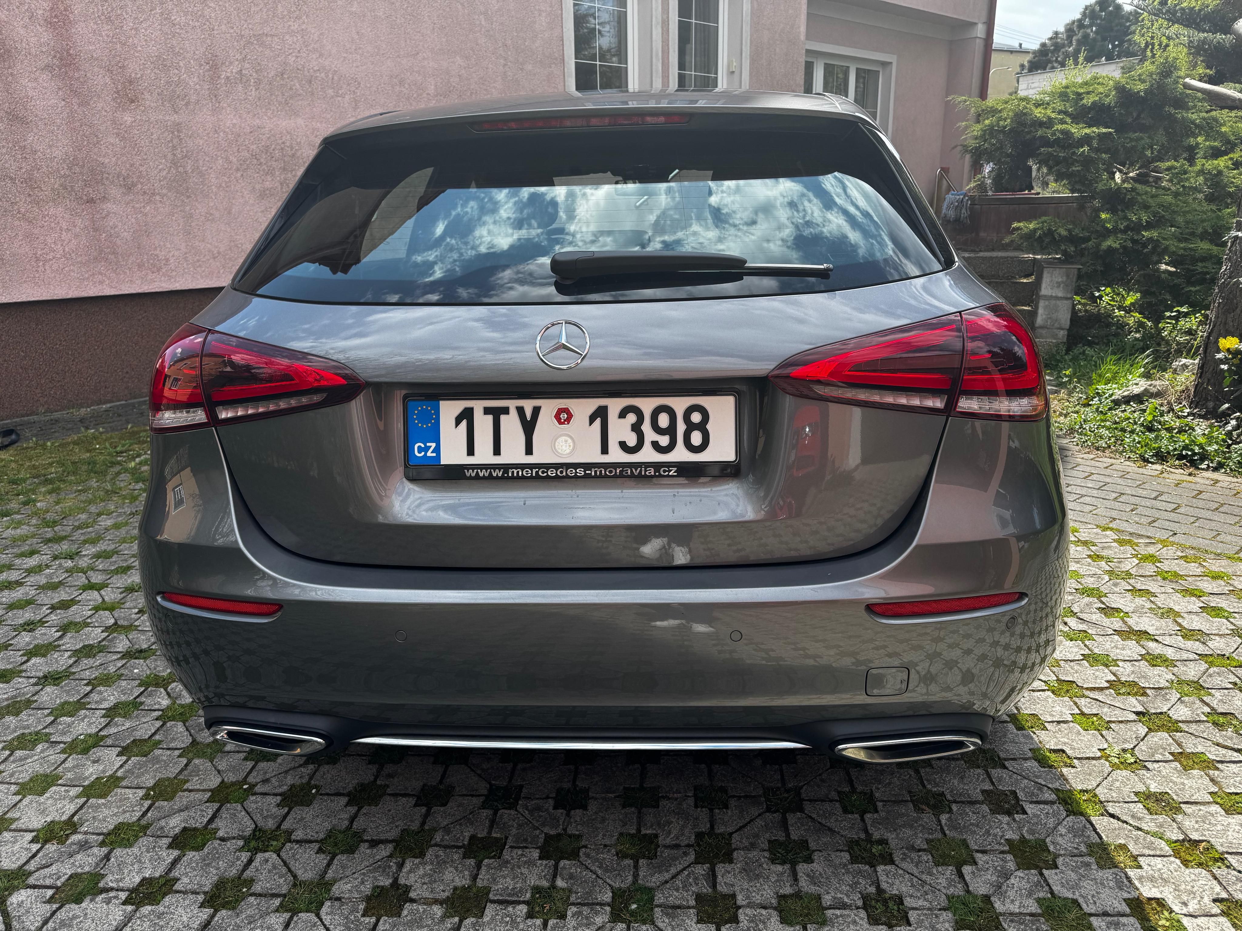 Mercedes-Benz Třídy A, Mercedes-Benz A200 120 kW - fotka 5