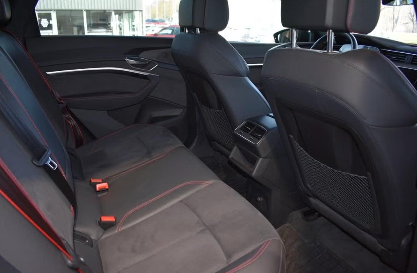 Audi Q8 e-tron, 55 Q S-Line Kamera Matrix Taž. - fotka 5